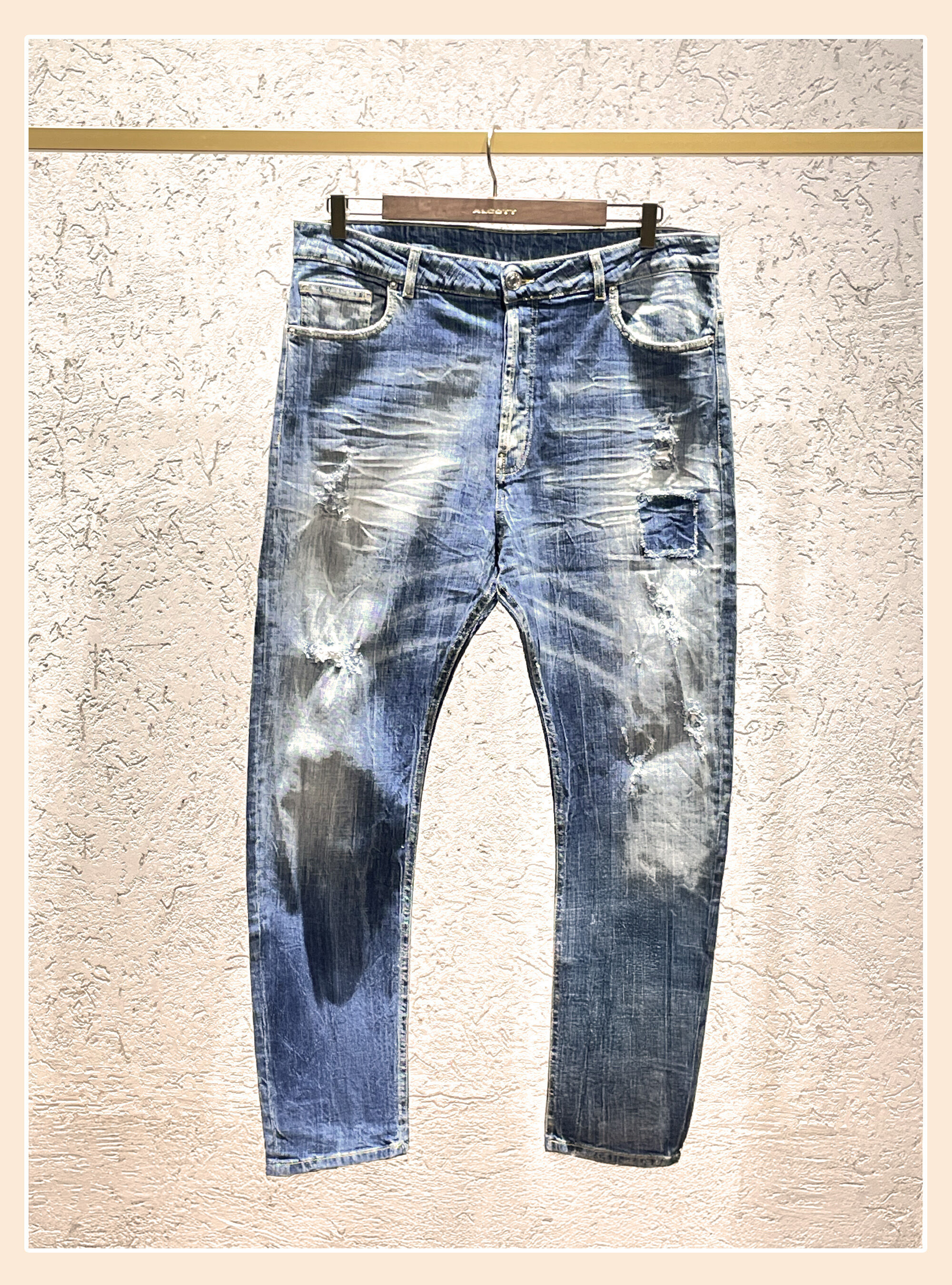 Washed-effect jeans
