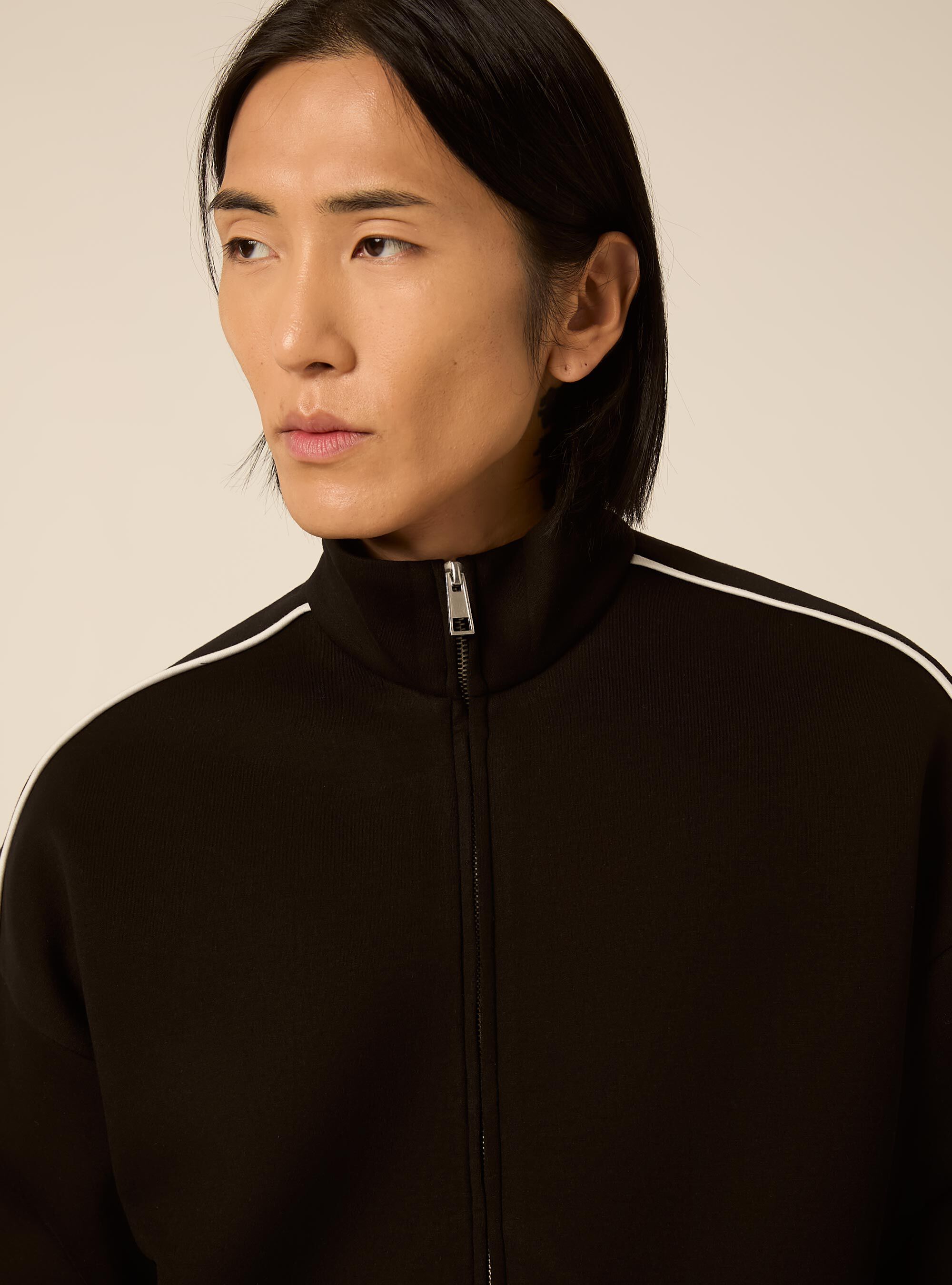 Cardigan boxy con piping in contrasto, BK1 BLACK