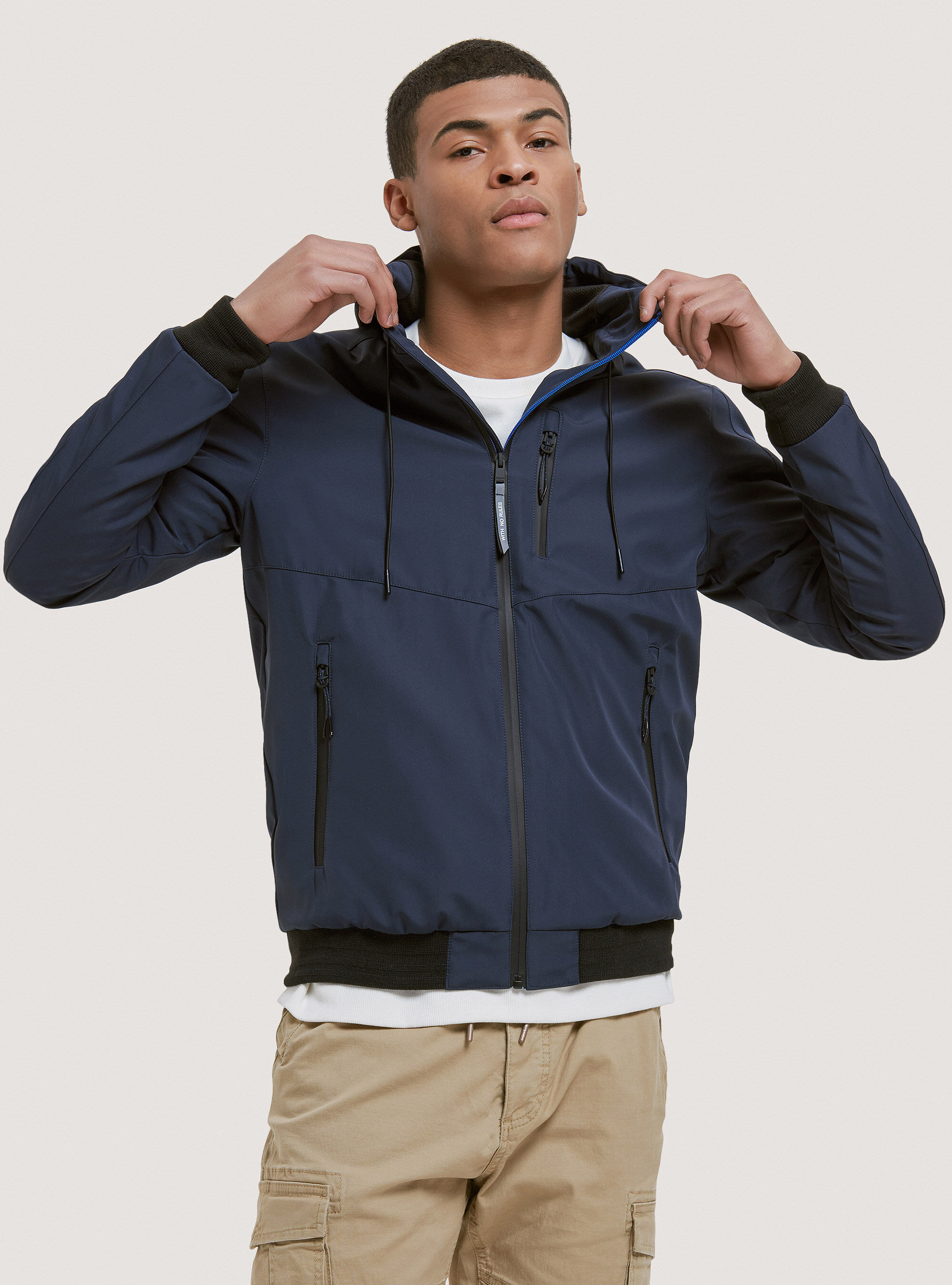 Hooded windproof bomber jacket