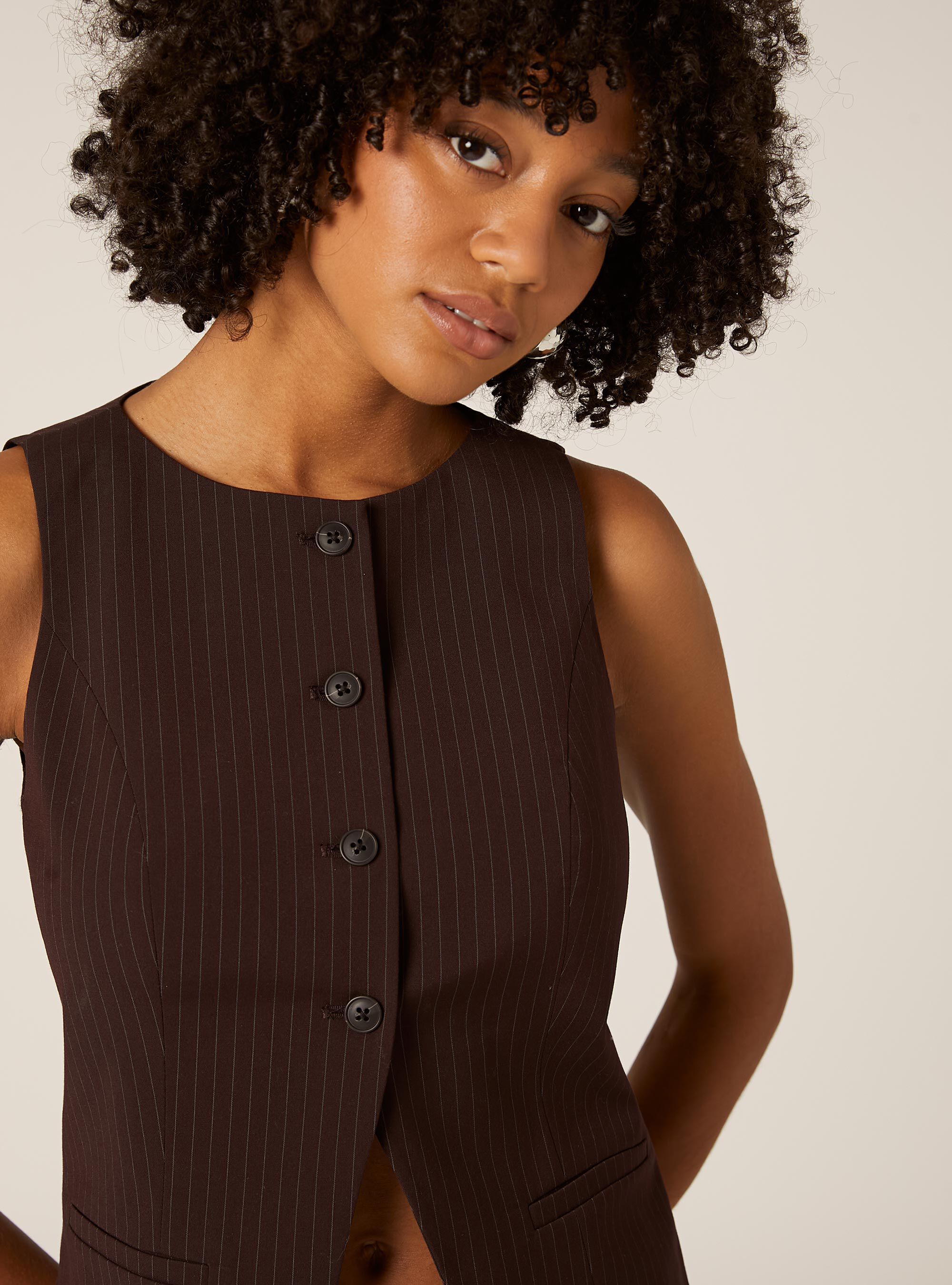 Weste in regul&auml;rer L&auml;nge mit Kn&ouml;pfen, BO1 BORDEAUX DARK