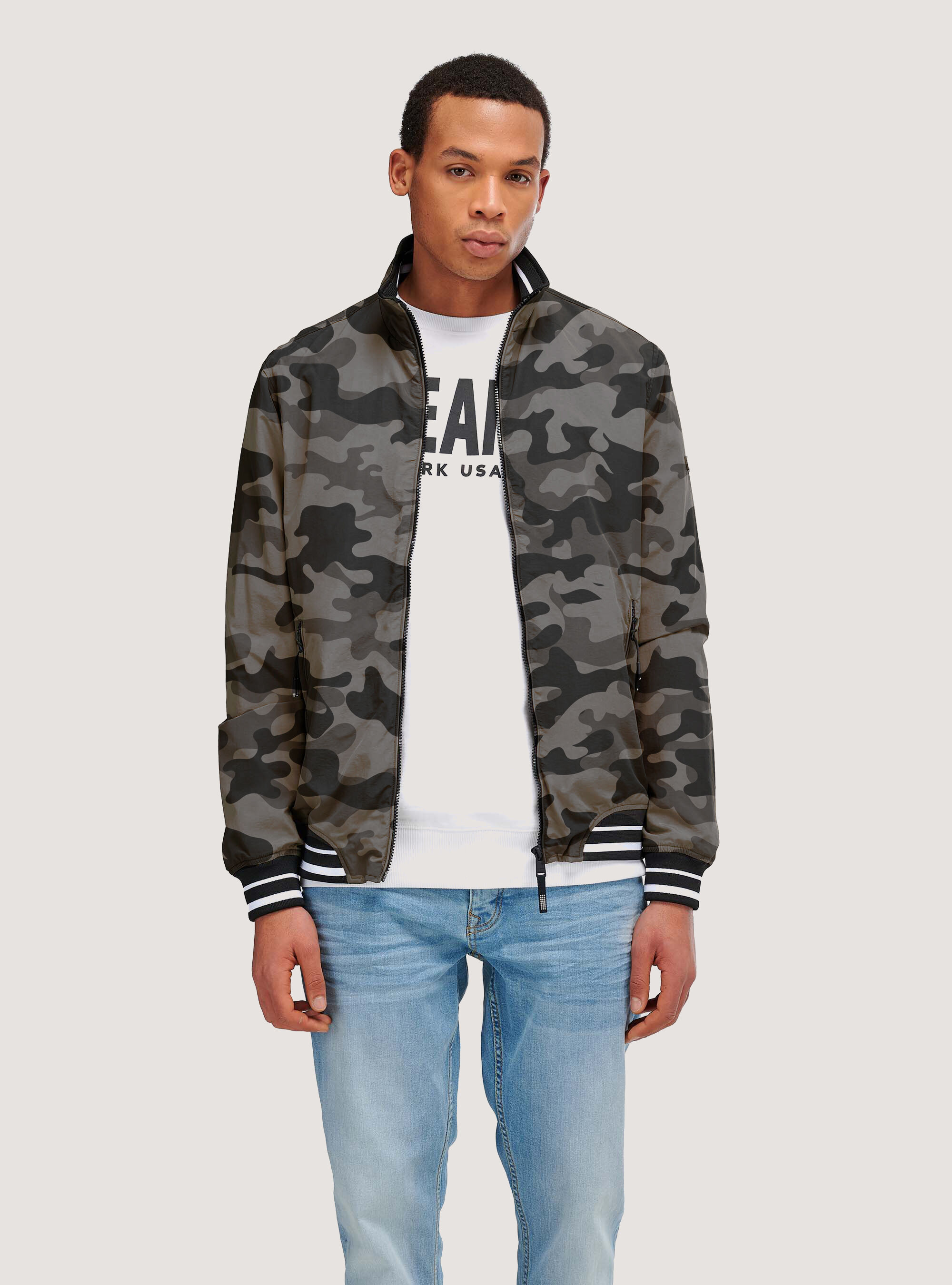 Jaqueta best sale bomber camuflada