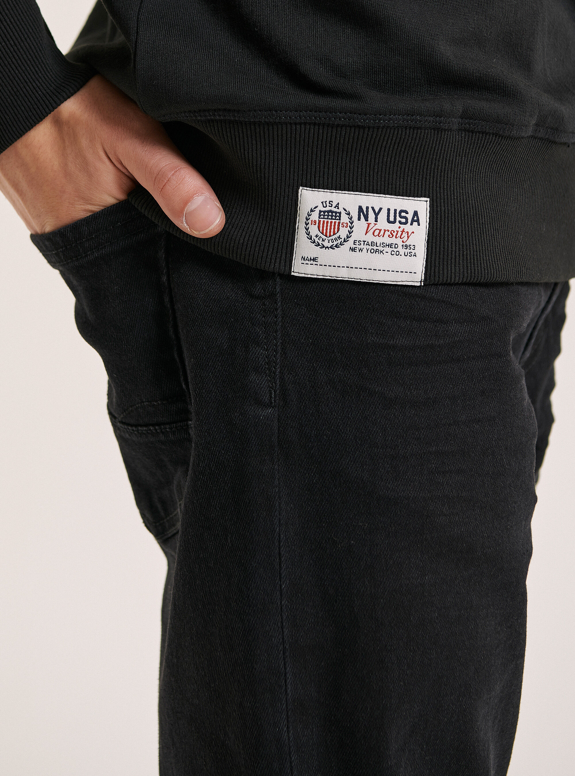 Felpa girocollo con ricamo USA, NERO