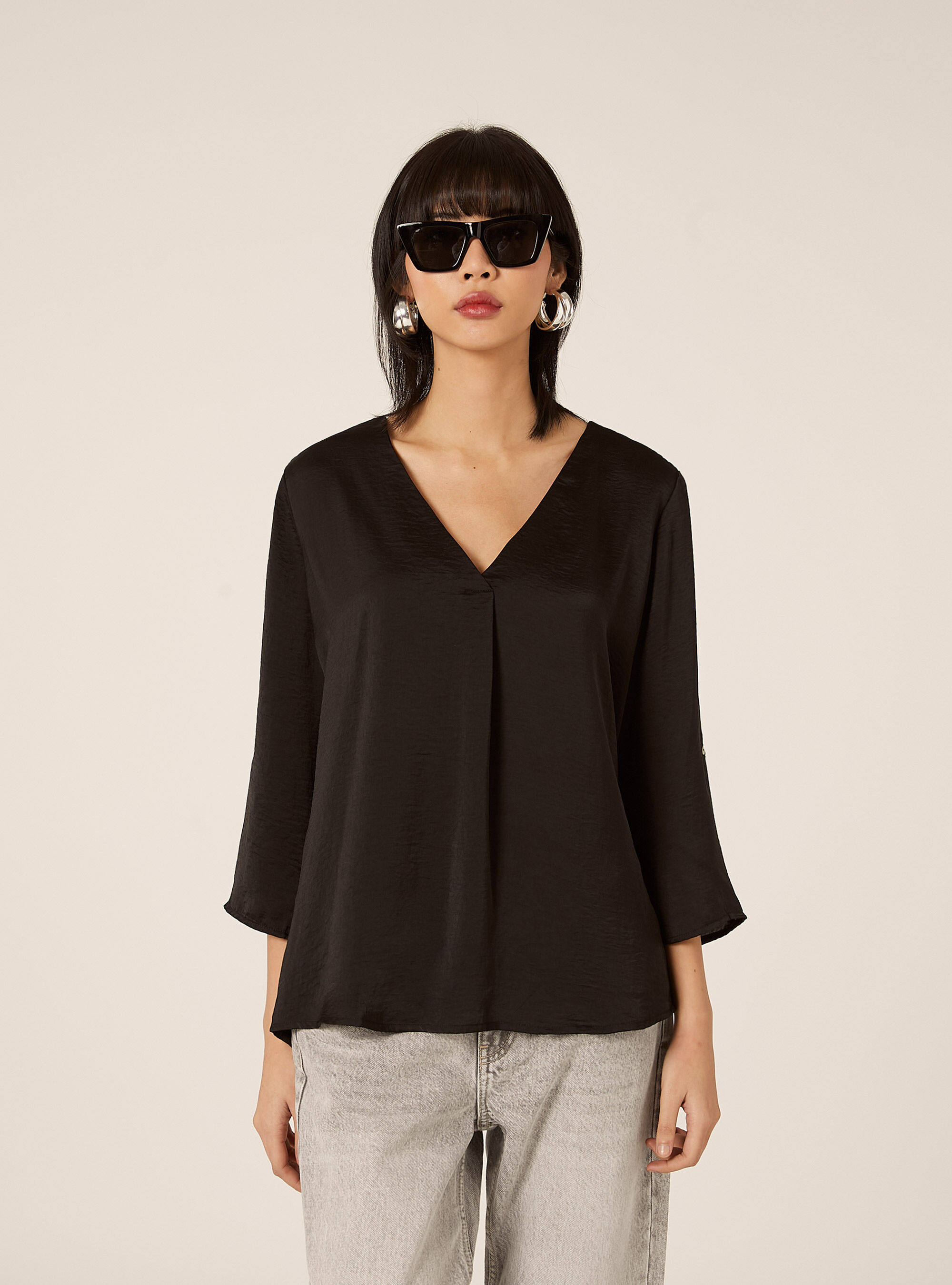 Plain neckline blouse, BK1 BLACK
