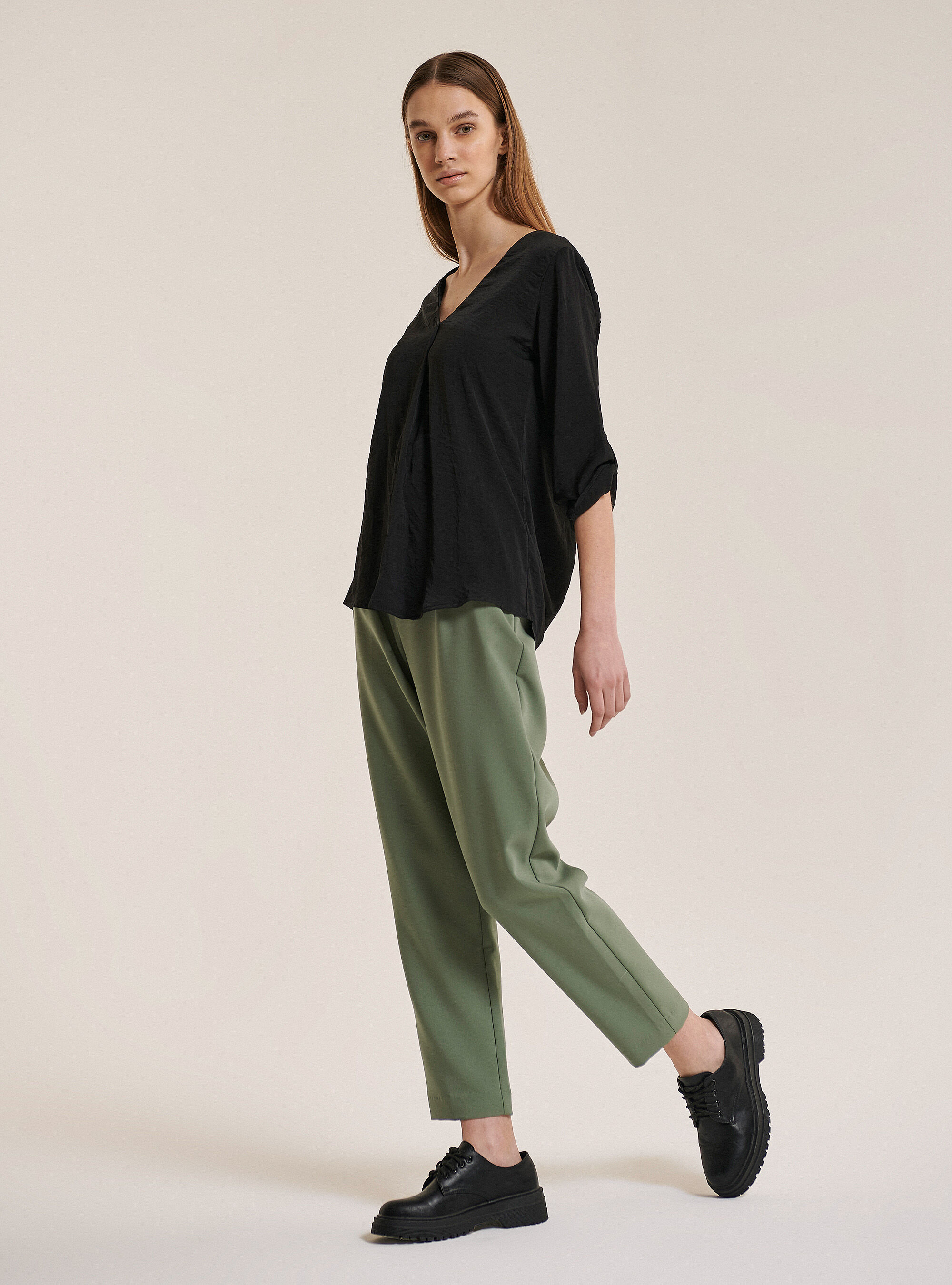 Blusa Donna Tinta Unita FYLTR – Tessuto Rayon Leggero, Vestibilità Regolare, Colore Slaty Clay, Maniche E Scollo Alla Moda, Lavabile In Lavatrice