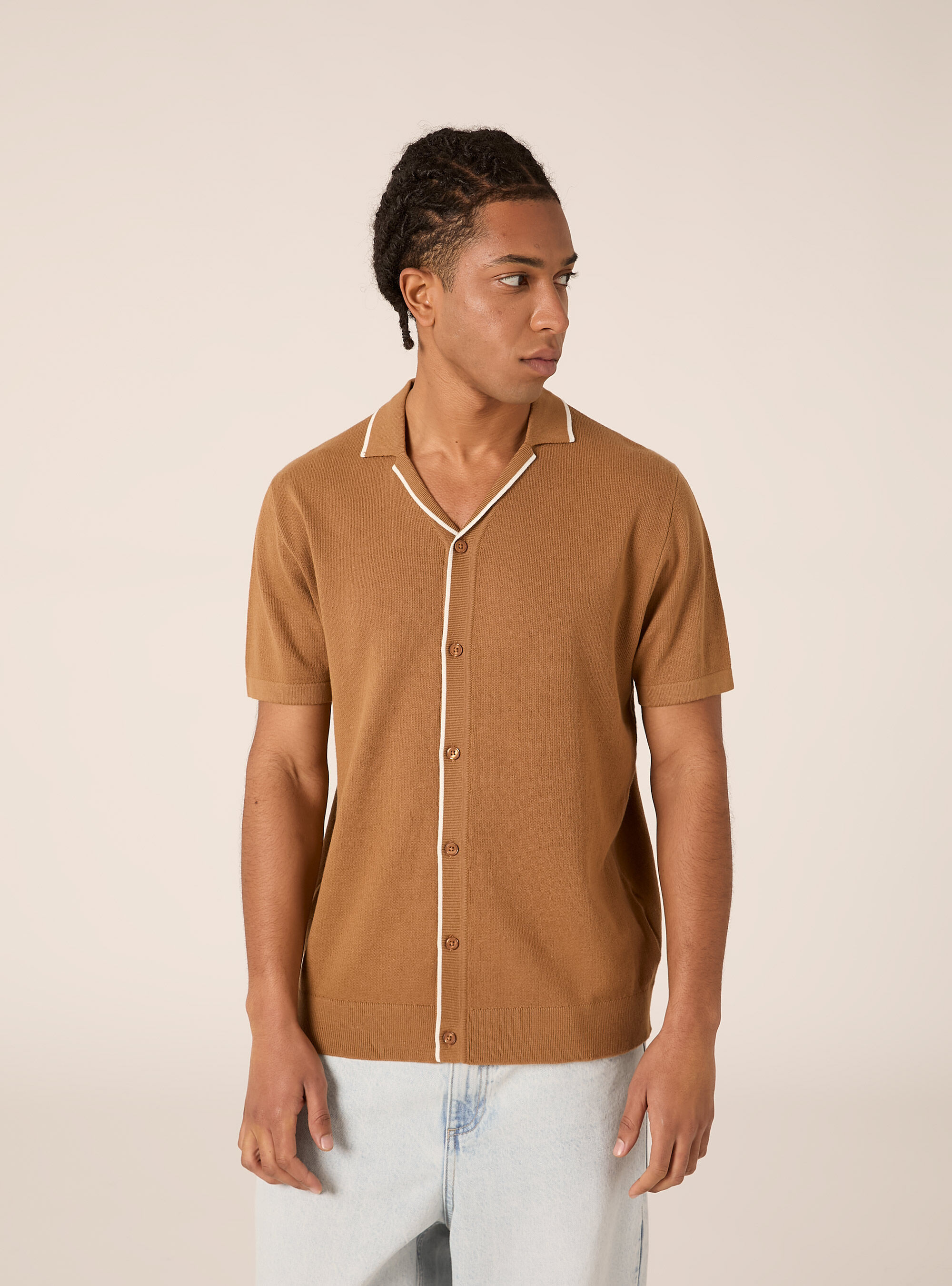 Cardigan con collo polo e bordino in  contrasto