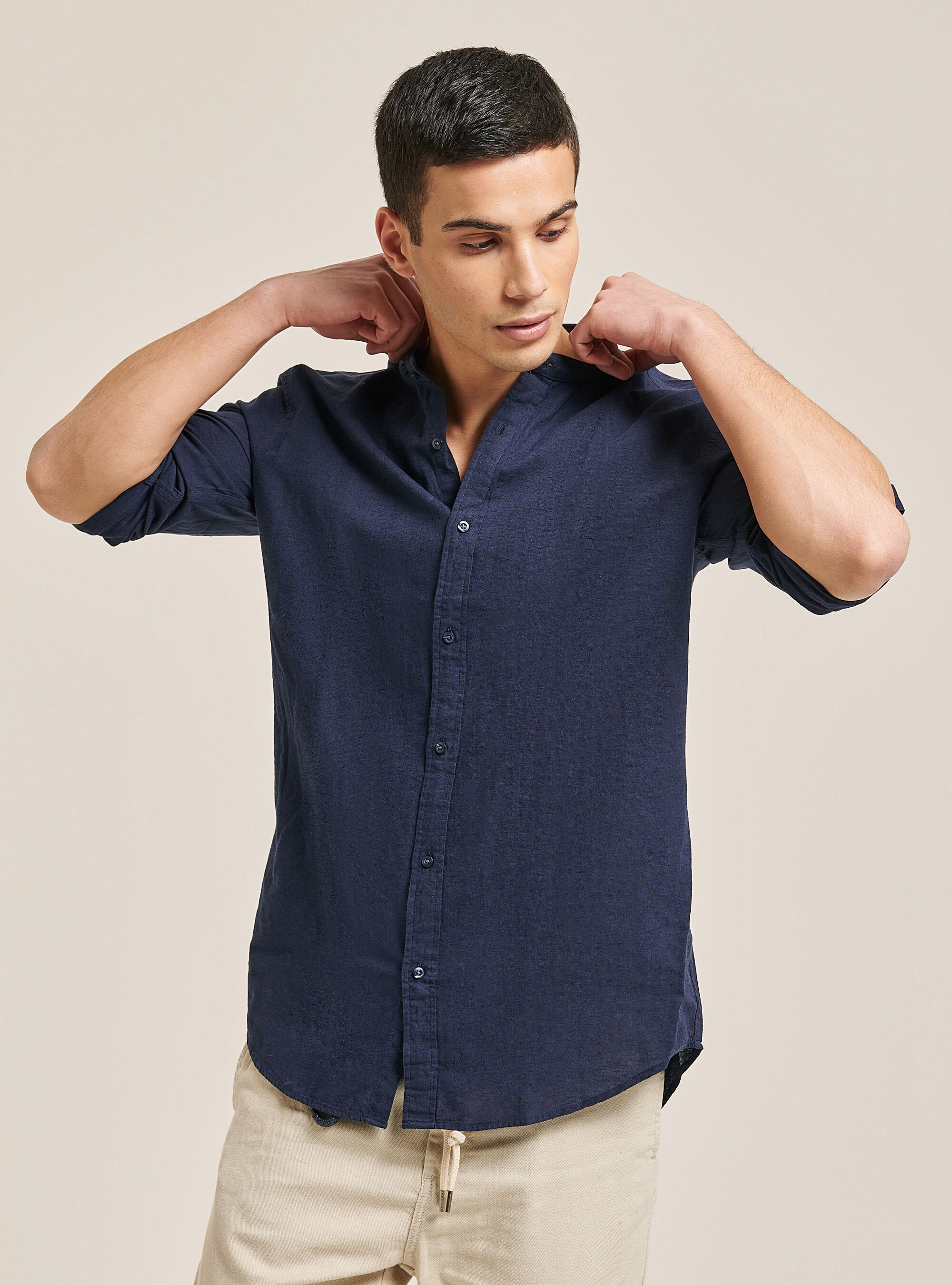 loose white shirt men