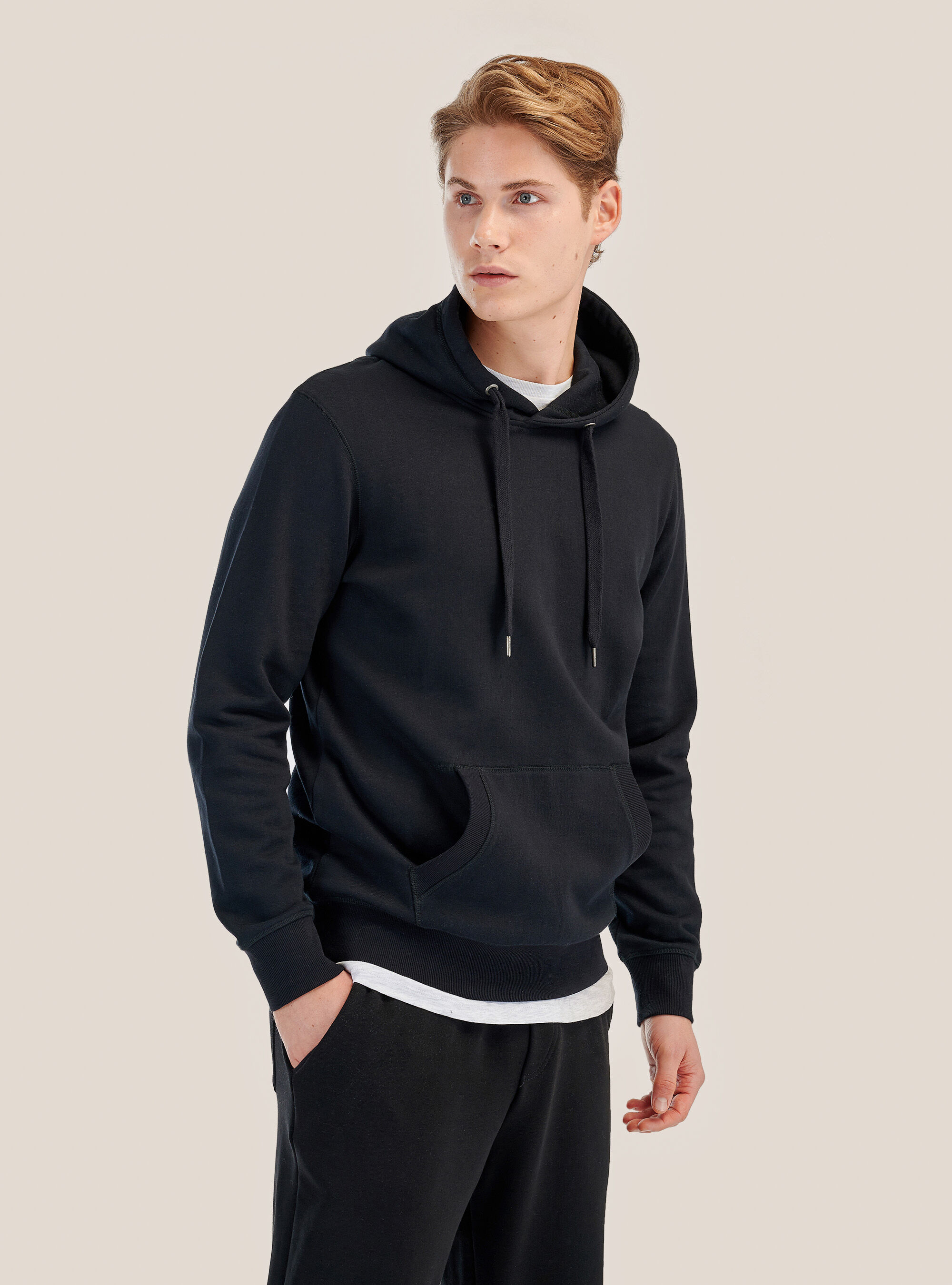 Felpa nera basic discount