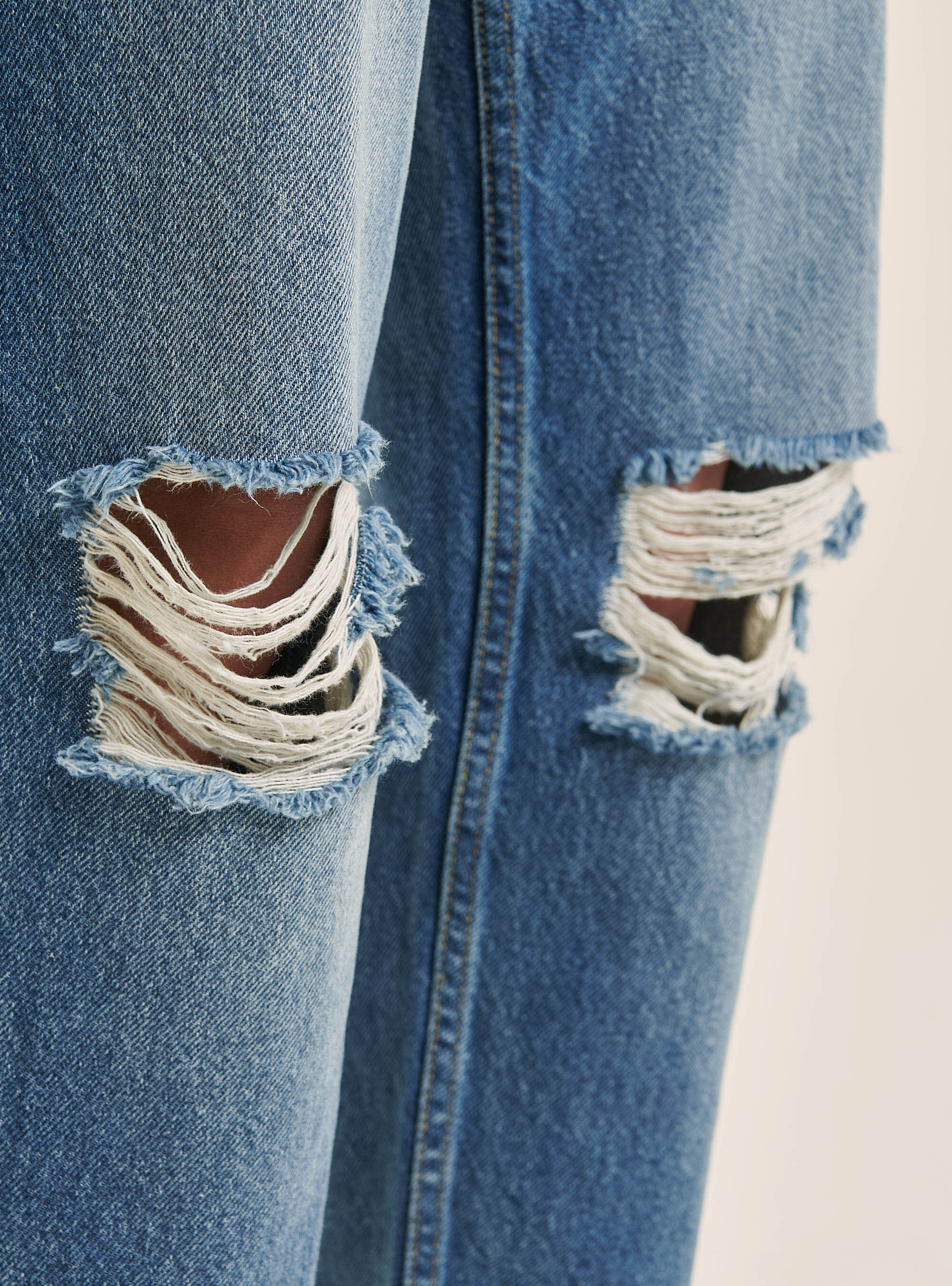 Jeans mom fit in cotone con strappi | Alcott | Jeans Uomo