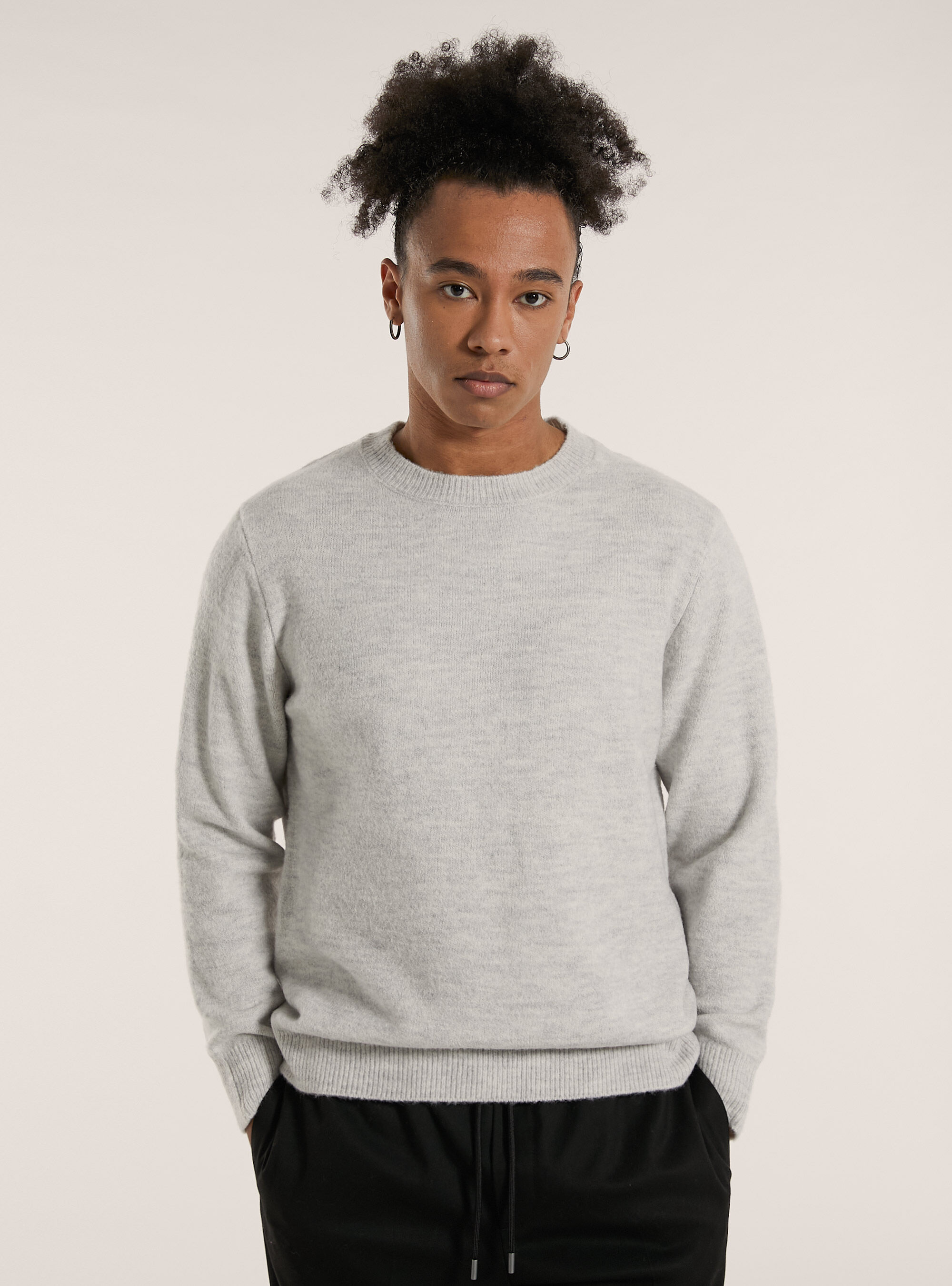 Weicher Pullover mit Rundhalsausschnitt, MGY3 GREY MEL LIGHT