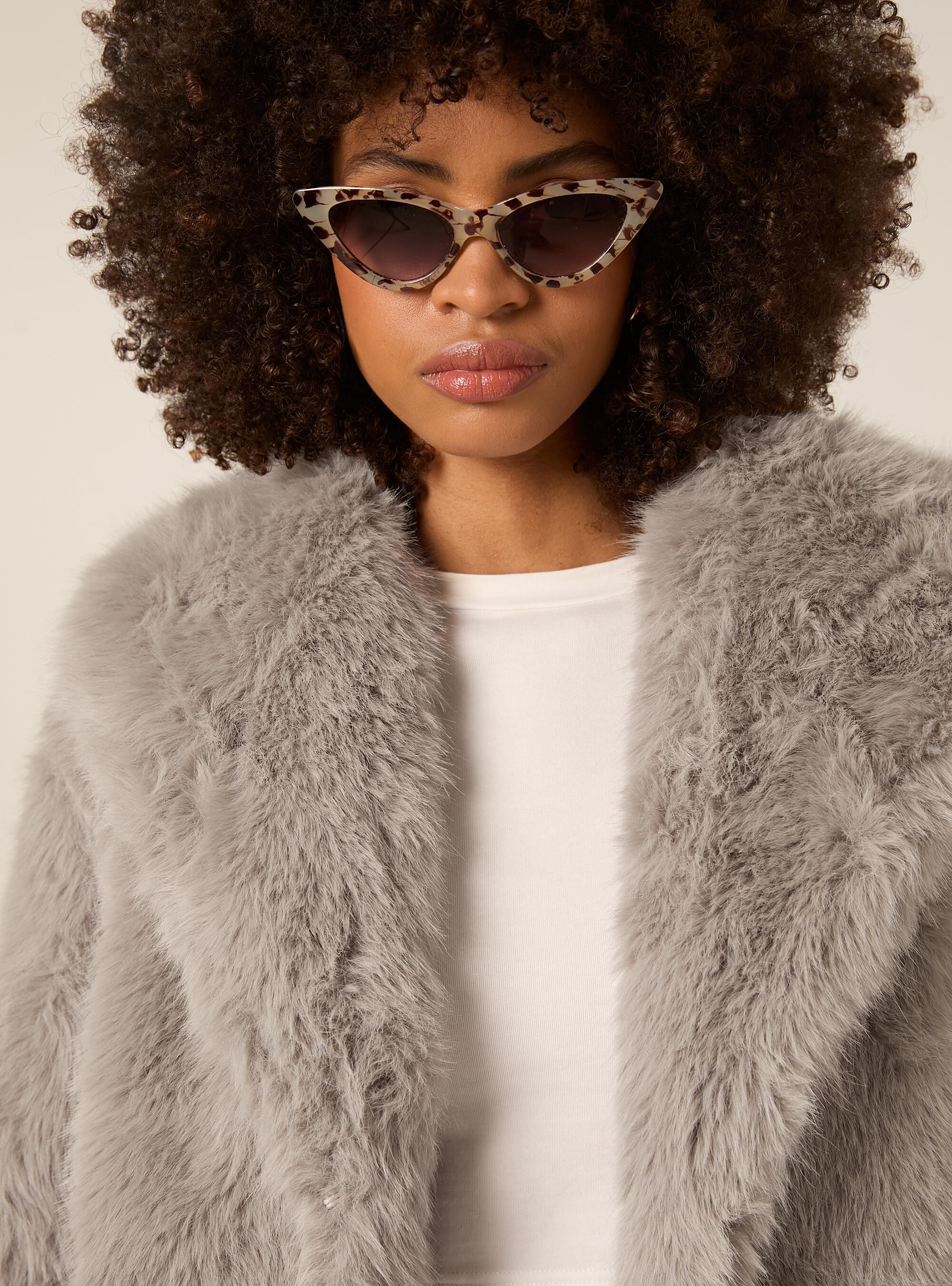 Kurze Jacke aus Kunstfell, GY2 GREY MEDIUM