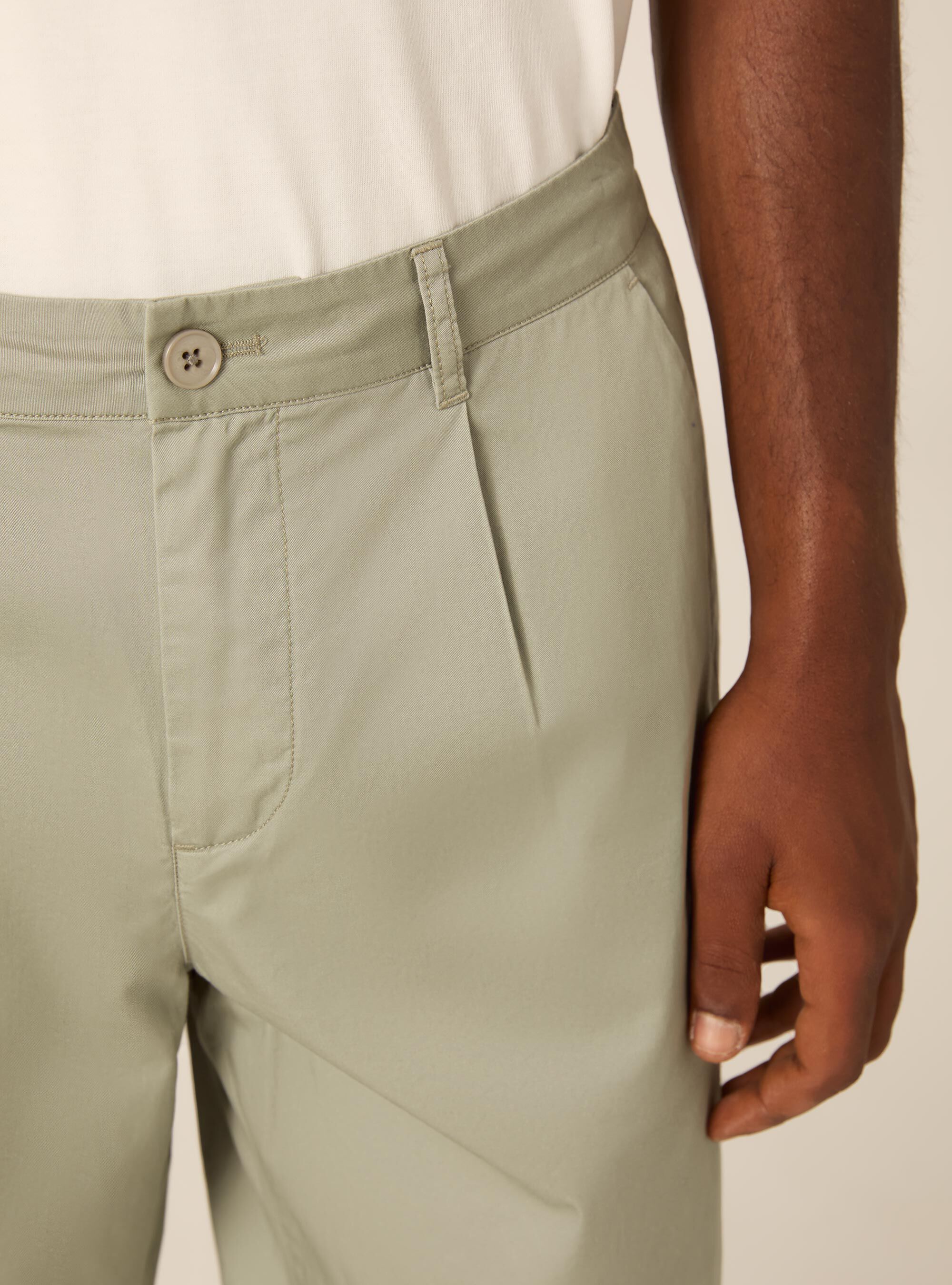 Bermuda Chino Coupe Regular Fit &agrave; Pinces, SG3 SAGE LIGHT