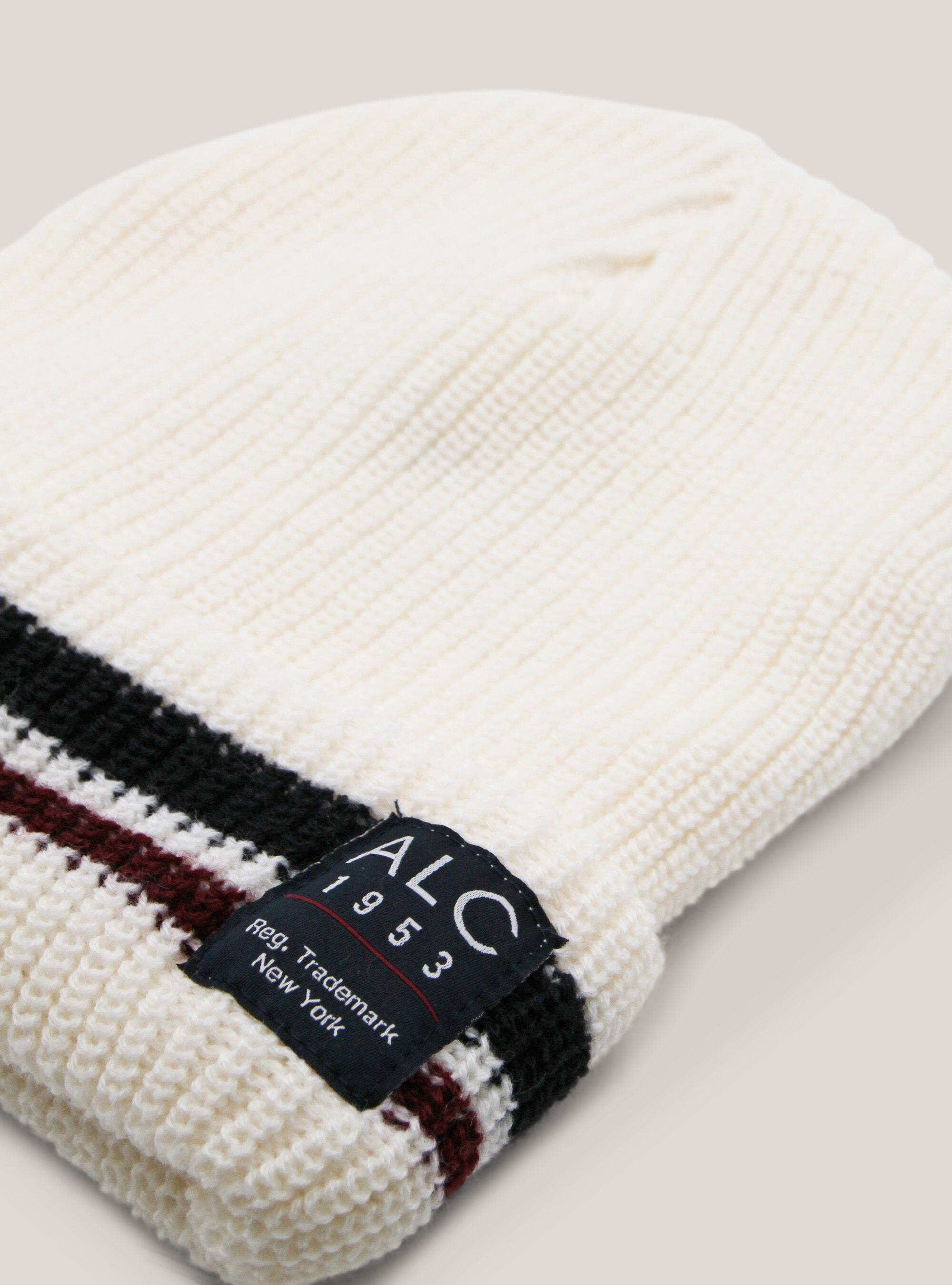 Knitted hat with contrasting stripes, OFF-WHITE