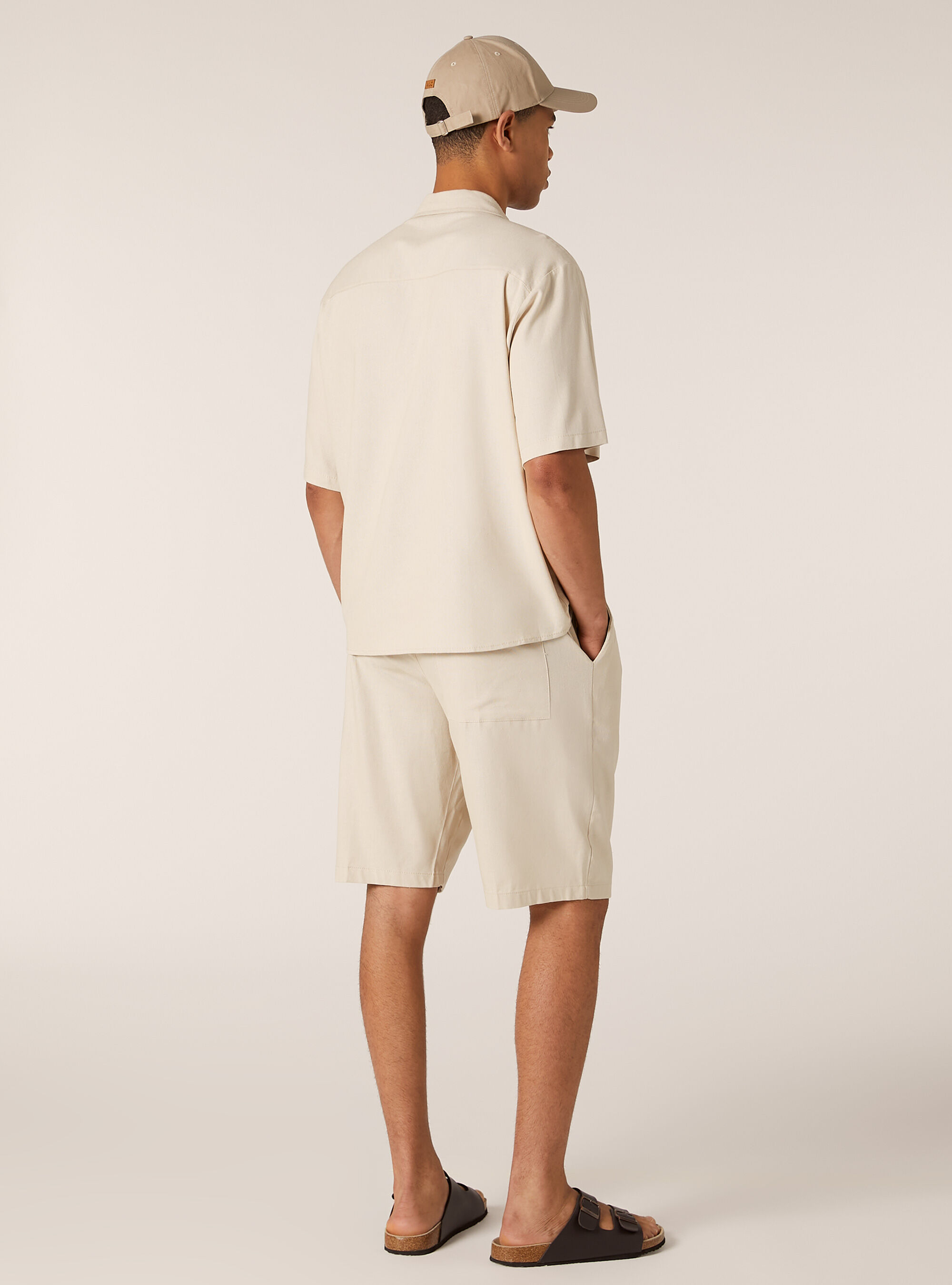 Chemise en lin m&eacute;lang&eacute; avec poche poitrine, BG2 BEIGE MEDIUM