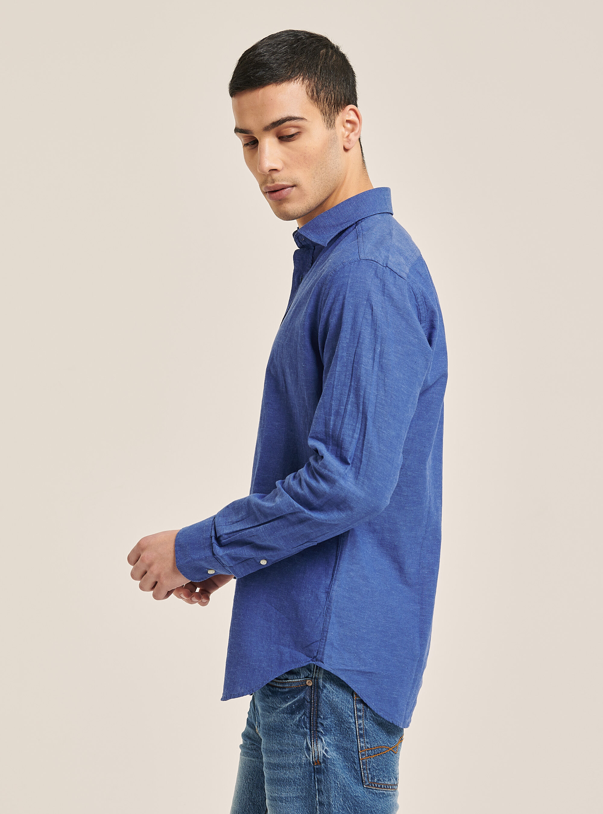 Plain linen shirt with long sleeves, C2227 ROYALE