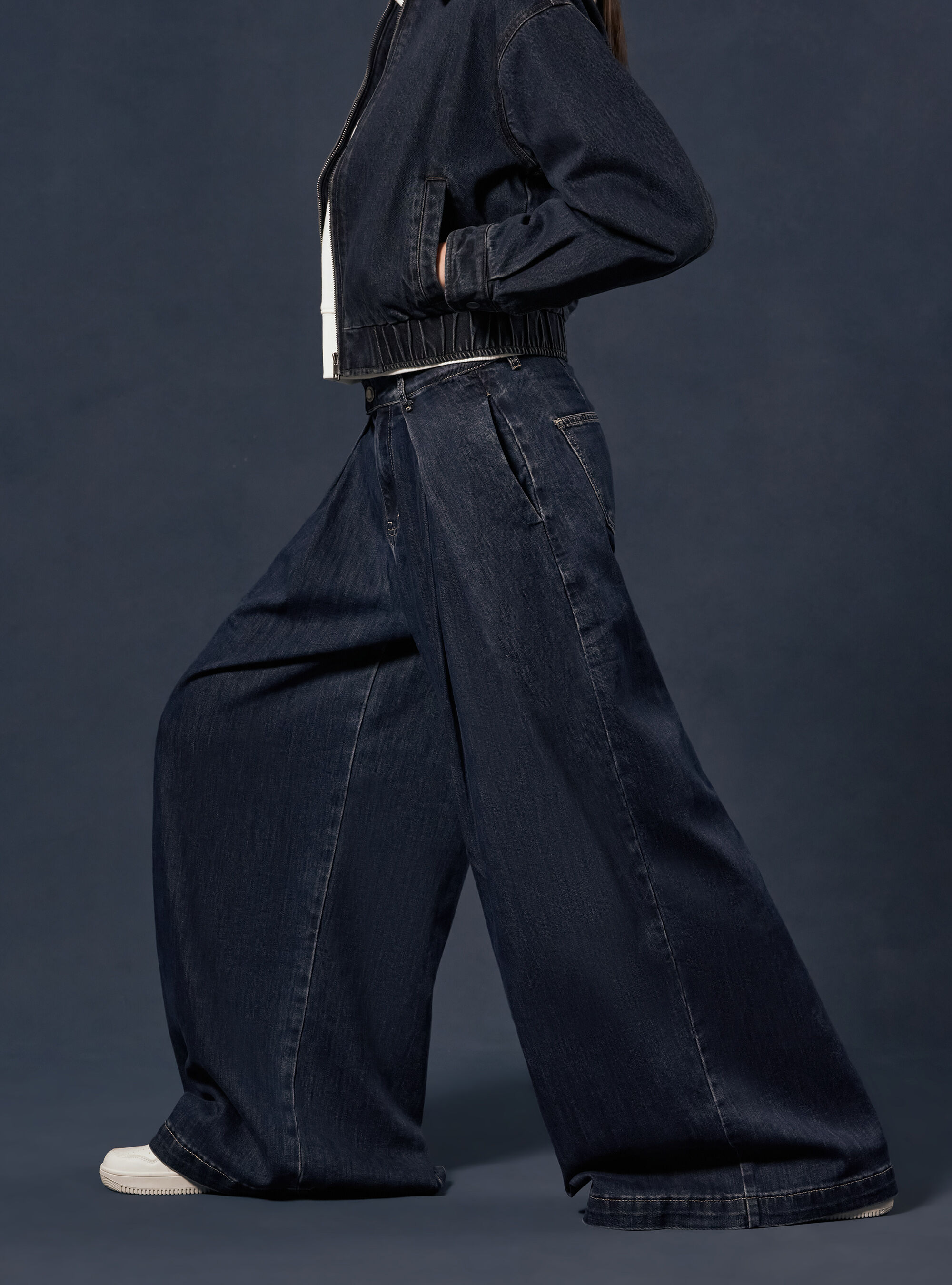 Wide leg palazzo jeans with front pleats