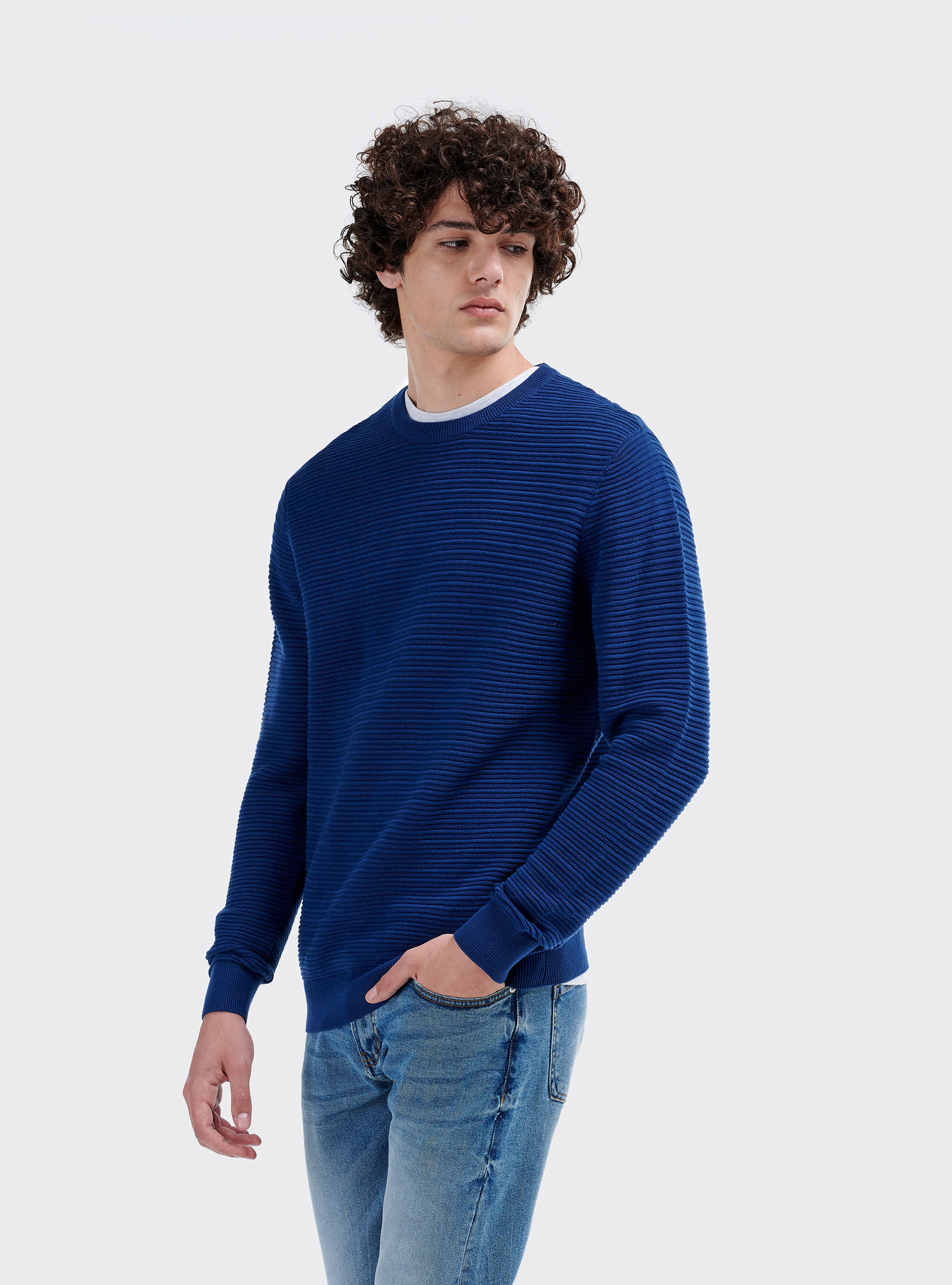 Basic crew neck structured knit sweater