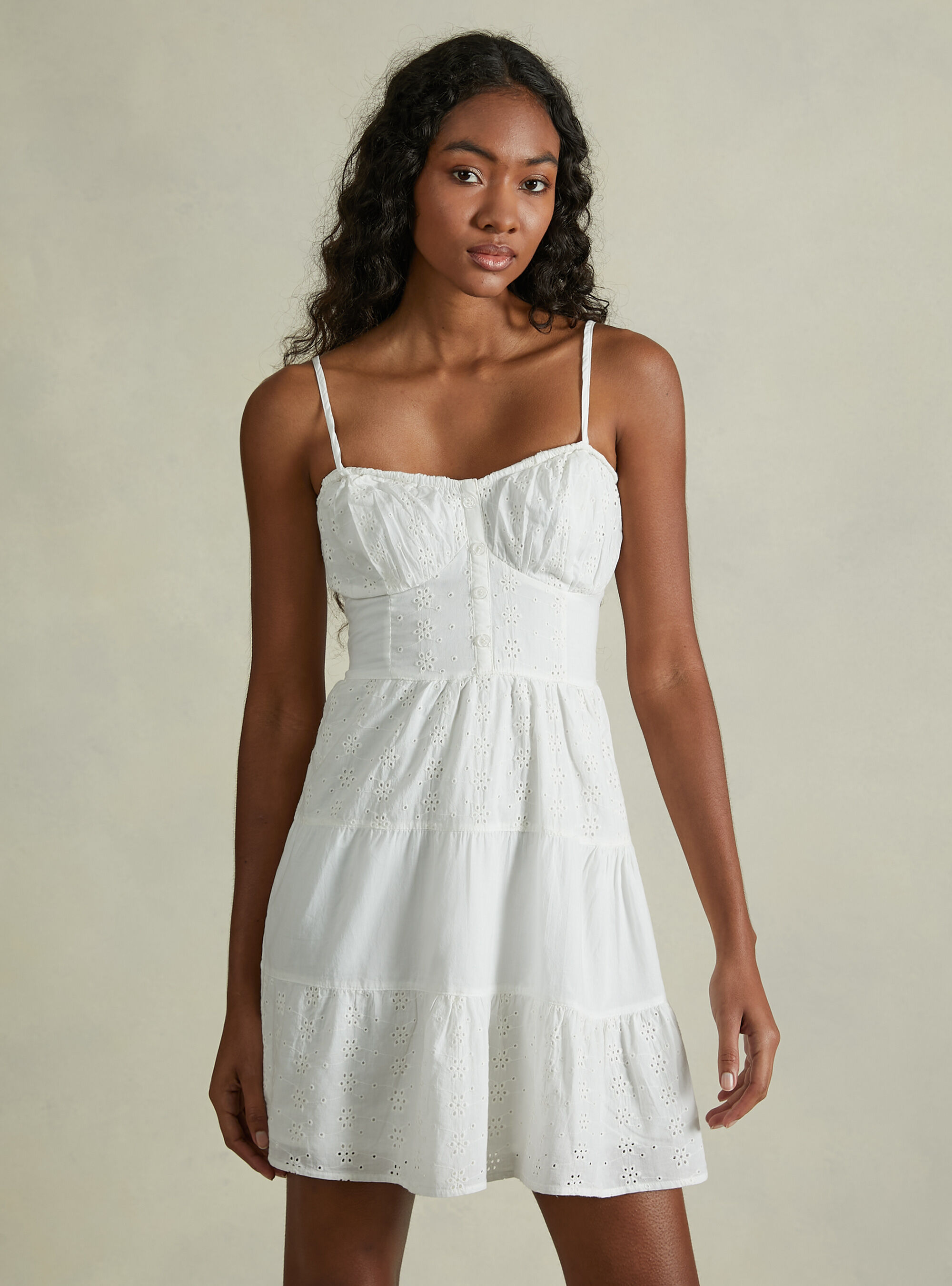 Vestito bianco in pizzo top