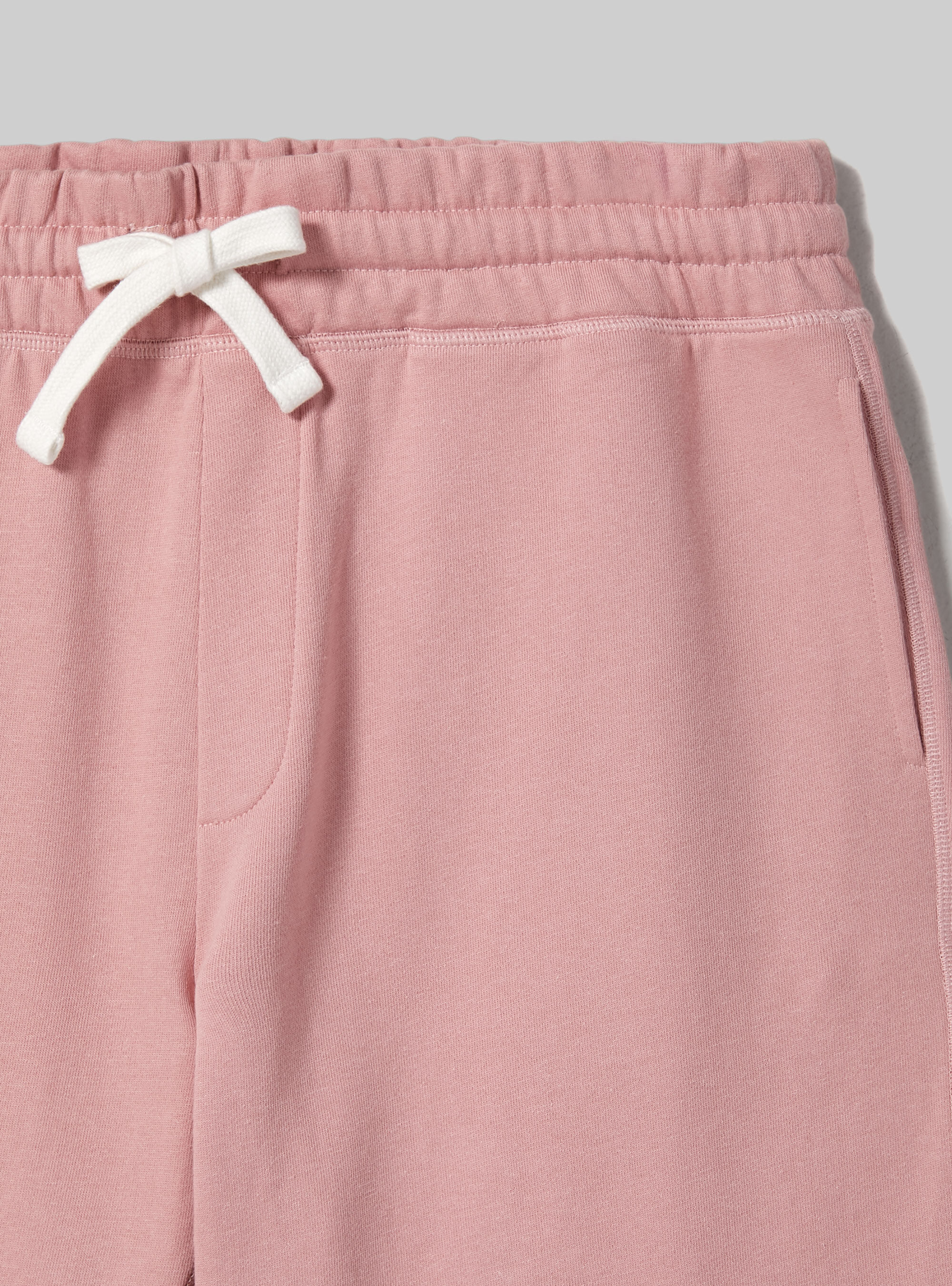 【2plan】Rosie Two Tuck Bermuda Sweatpants Laurel Shorts - Pink