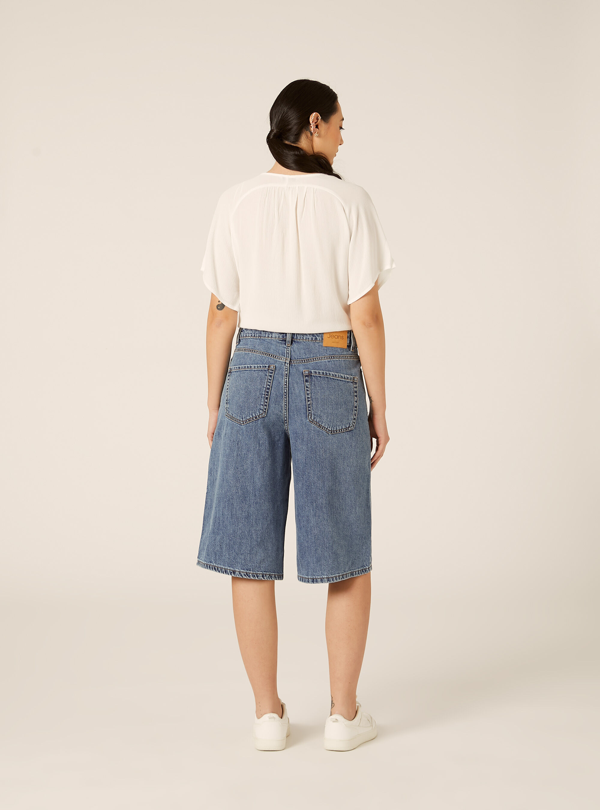 Solid color V-neck shirt with tie-waist, WH1 OFF WHITE