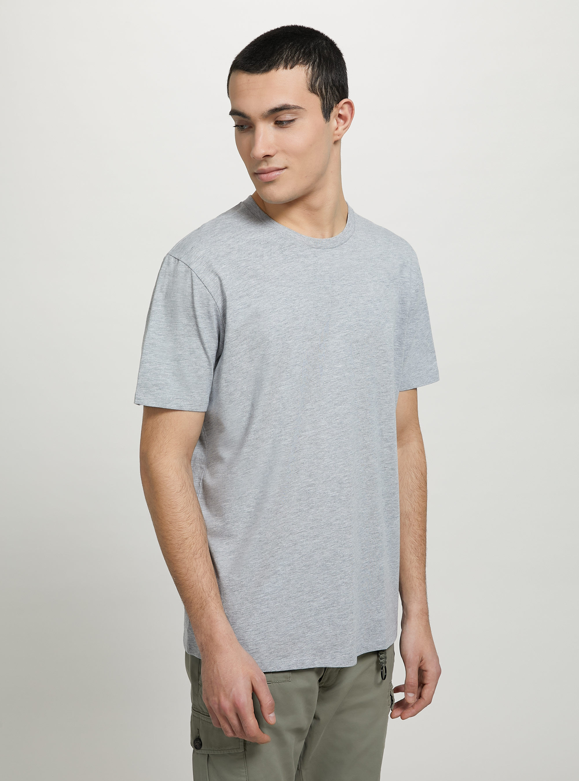 Camisetas de algodon cuello discount redondo