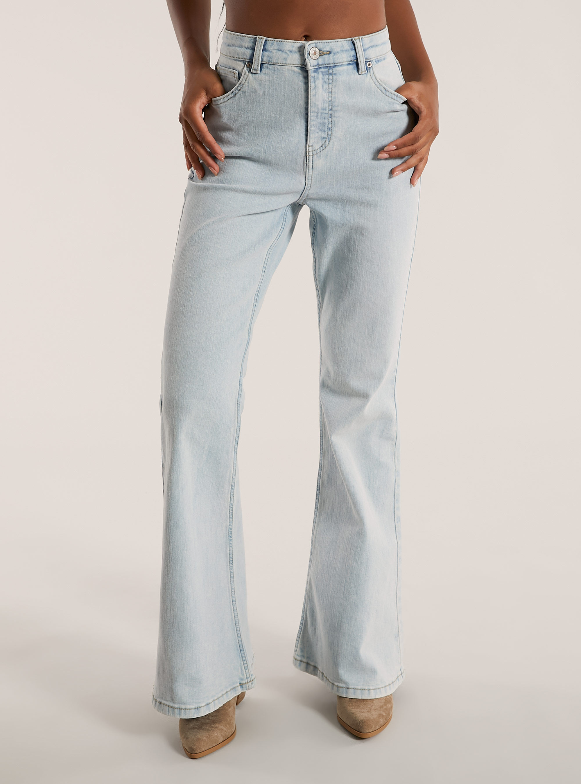 Jeans flare a vita alta