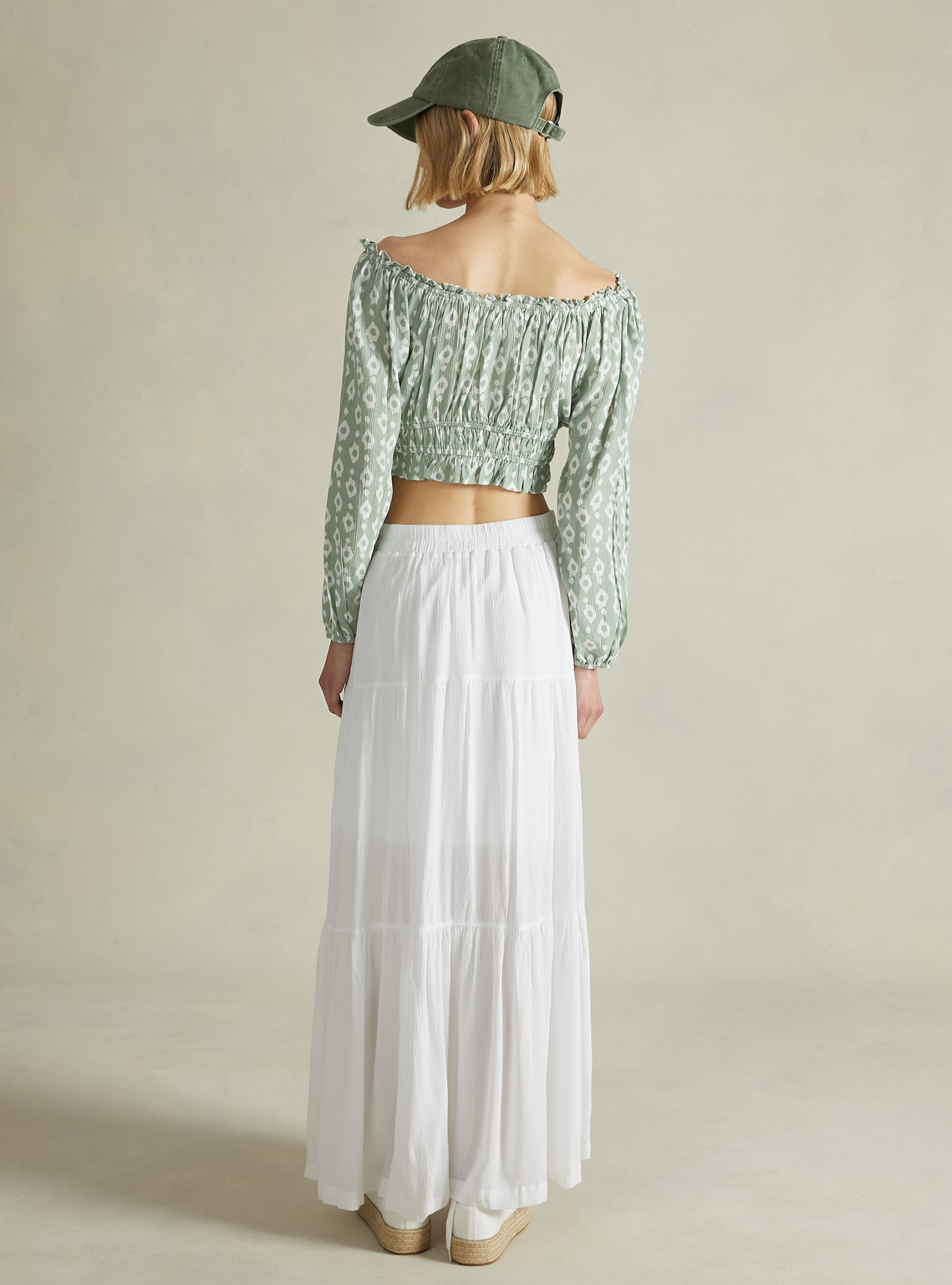 Cropped blouse with off the shoulder, GN3 GREEN LIGHT