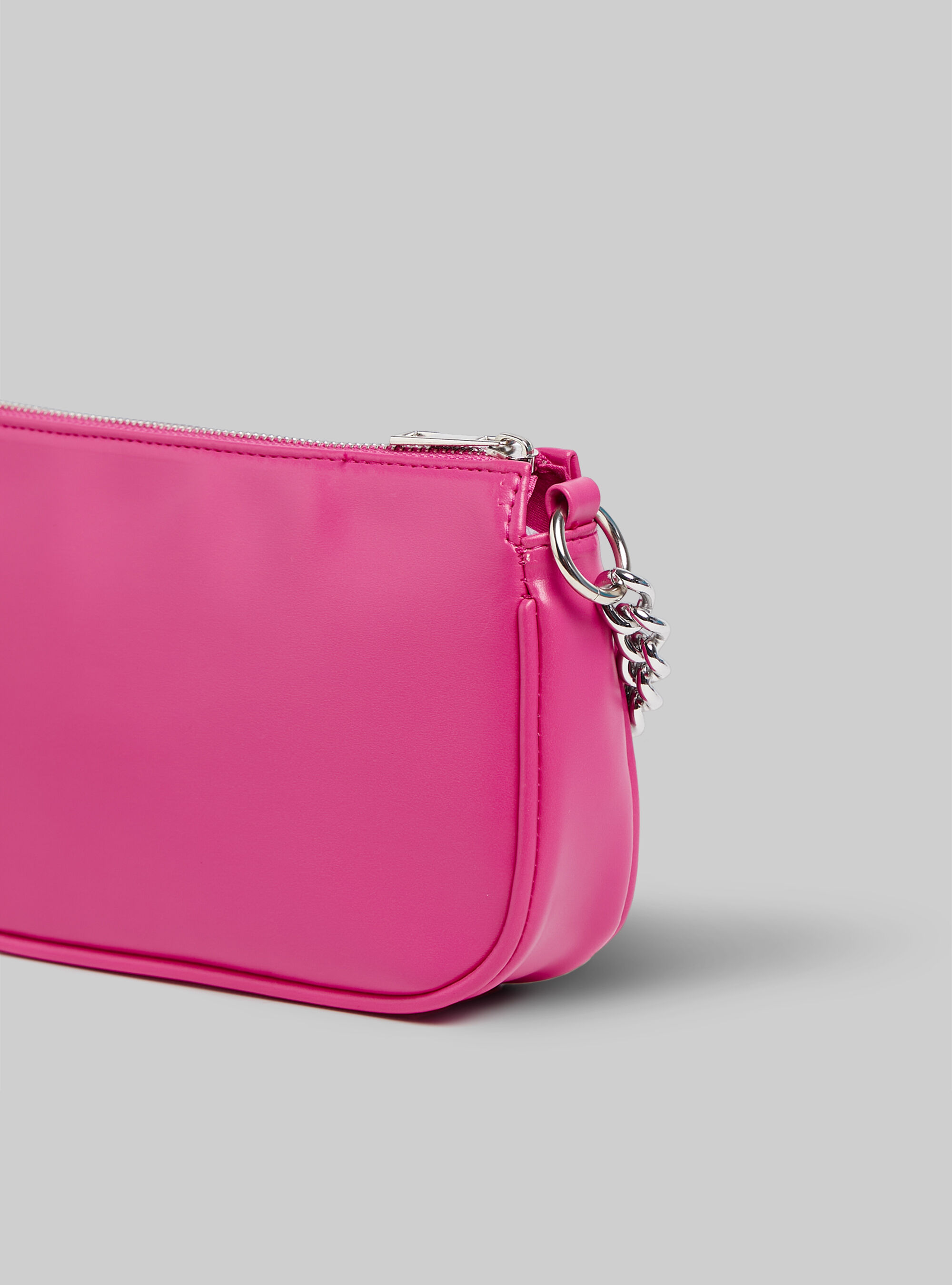 Borsa con catena Alcott Women s catalog alcott storefront