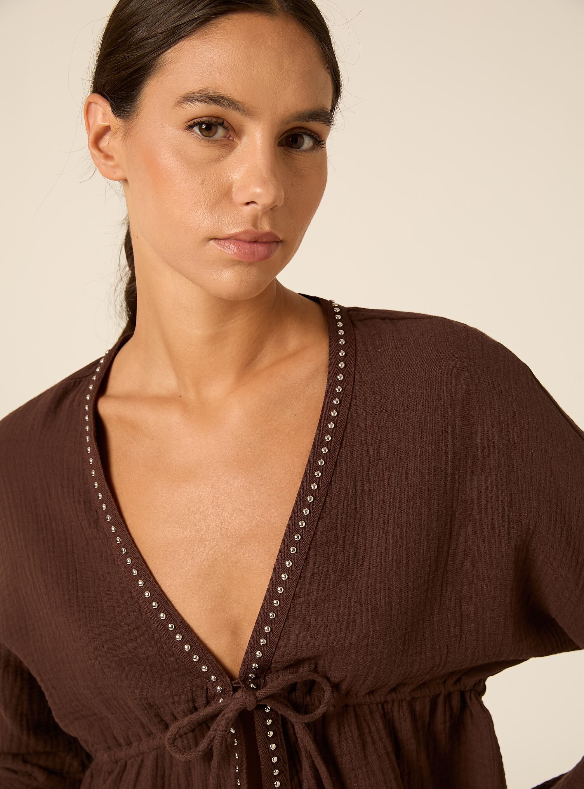 Blusa con borchie, BR1 BROWN DARK