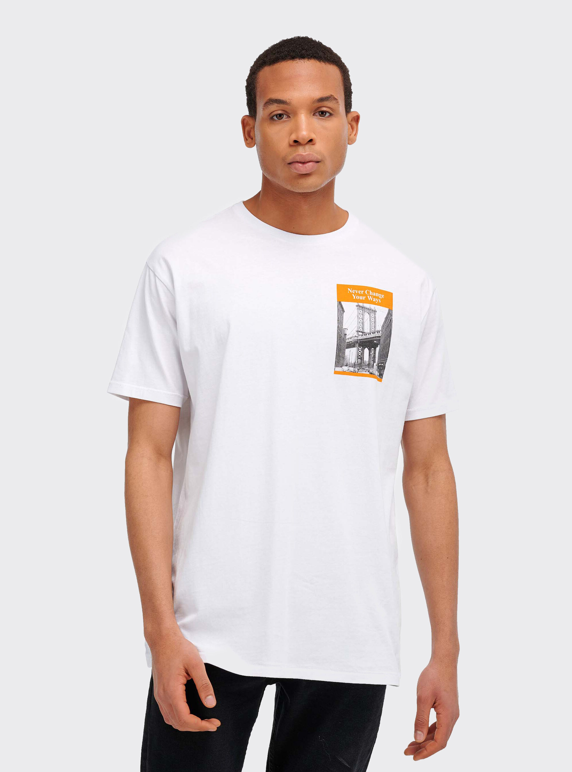 T-shirt &agrave; col rond avec imprim&eacute; urbain photographique, C099 WHITE