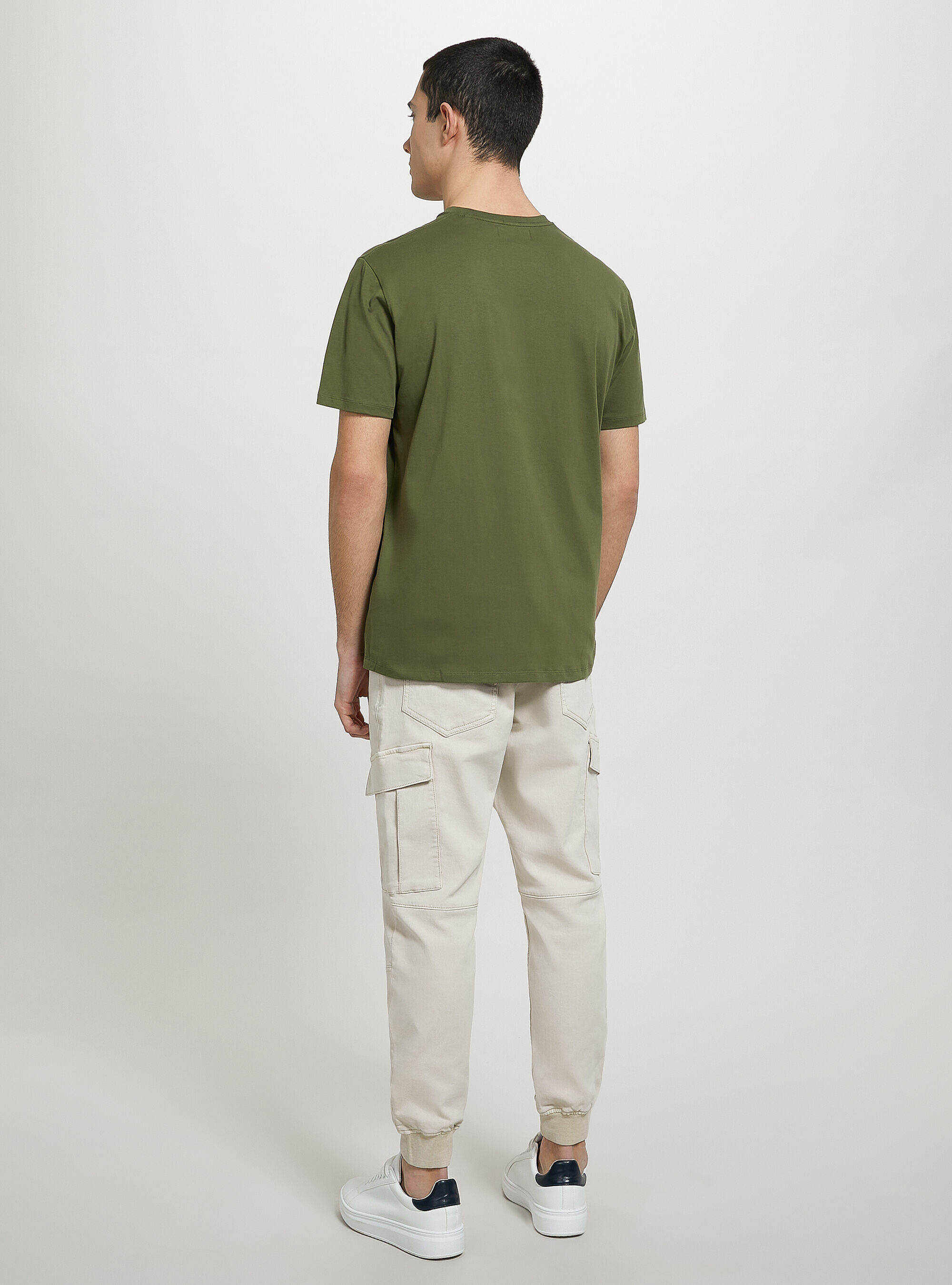 Camiseta de algod&oacute;n con cuello redondo, KY2 KAKY MEDIUM