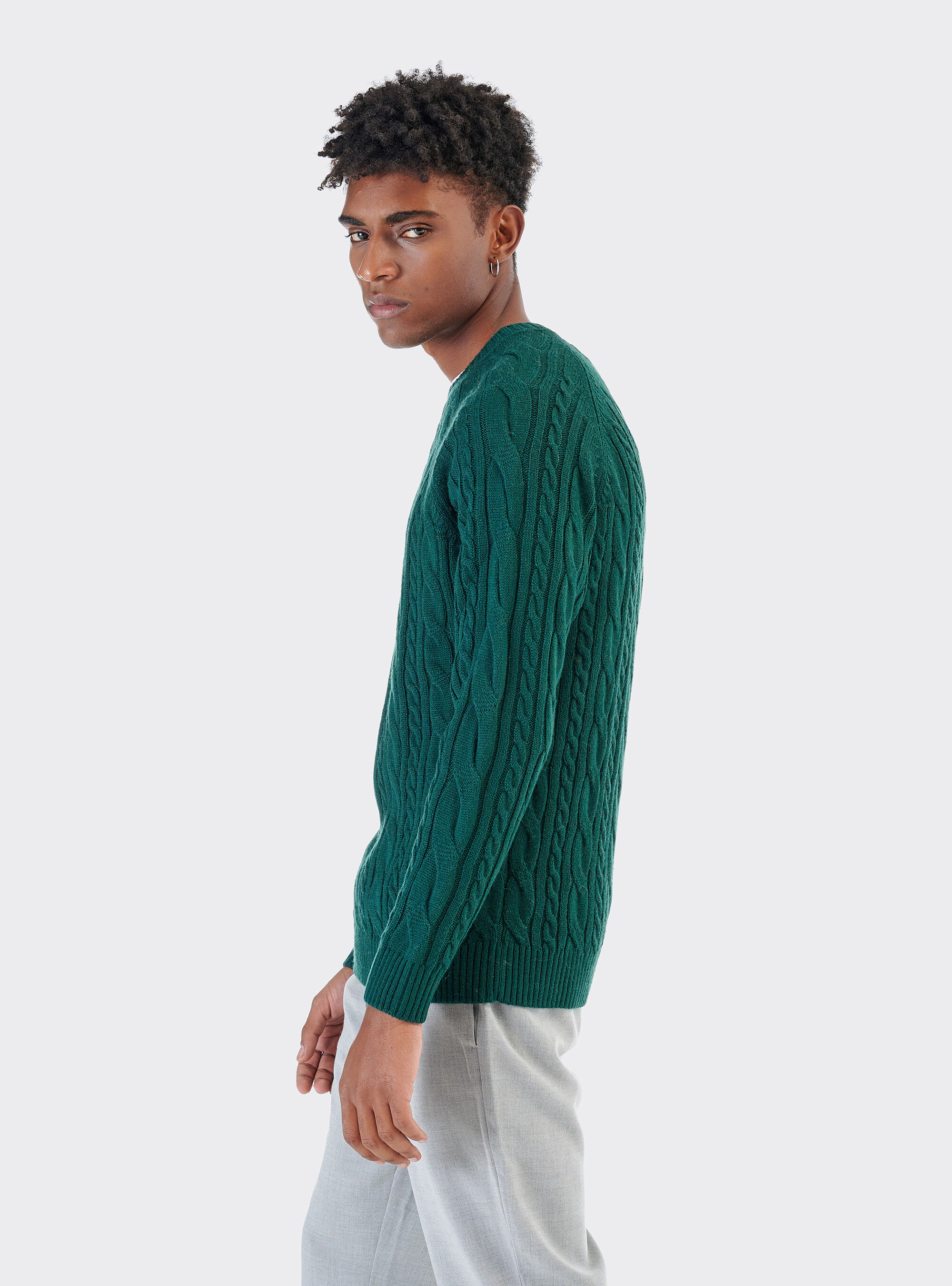 Pullover in misto lana con lavorazione a trecce, C0640 GREEN BOTTLE