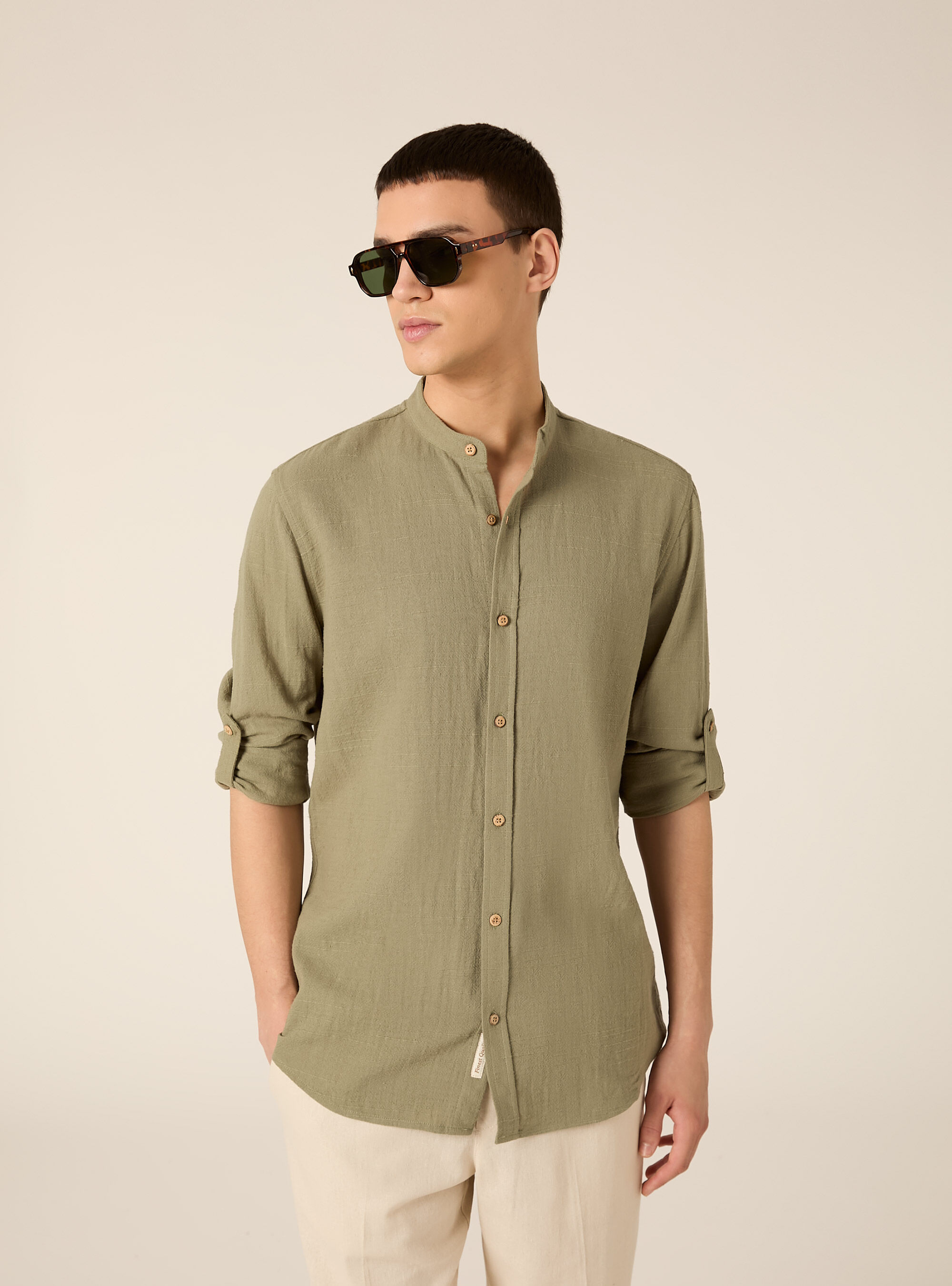 Camicia con collo alla coreana in misto lino