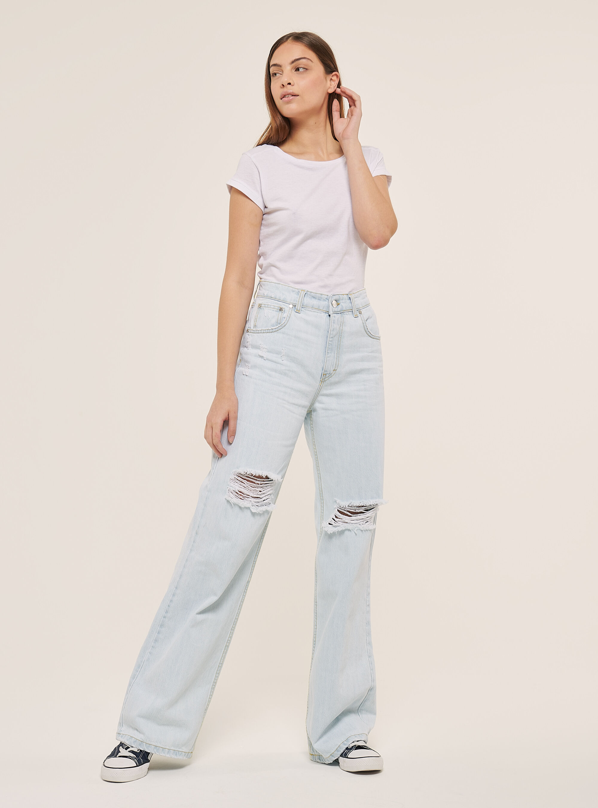 Wide leg jeans with deals rips