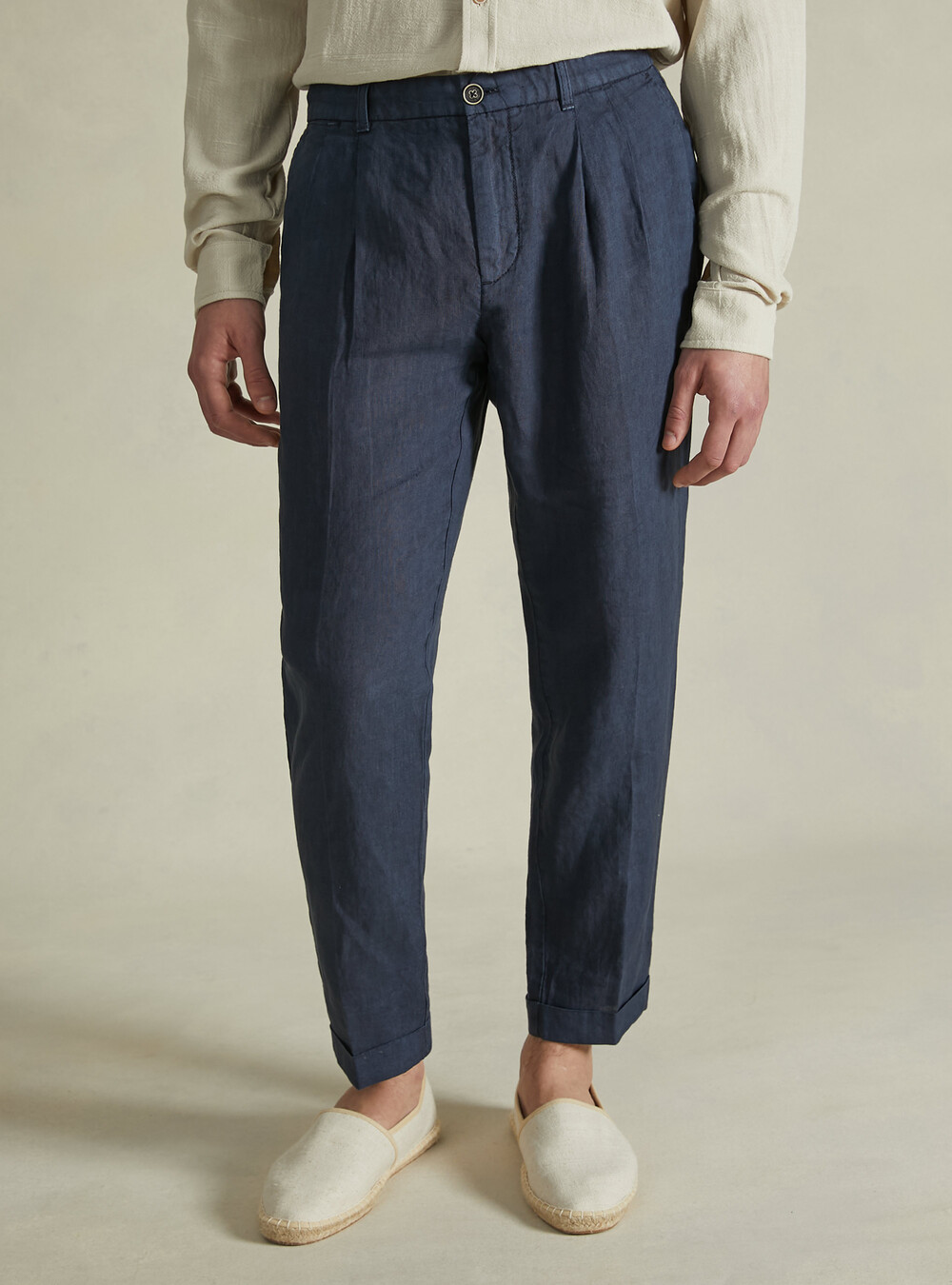 Pantalón de lino puro con pliegues | Alcott | Pantalones Uomo