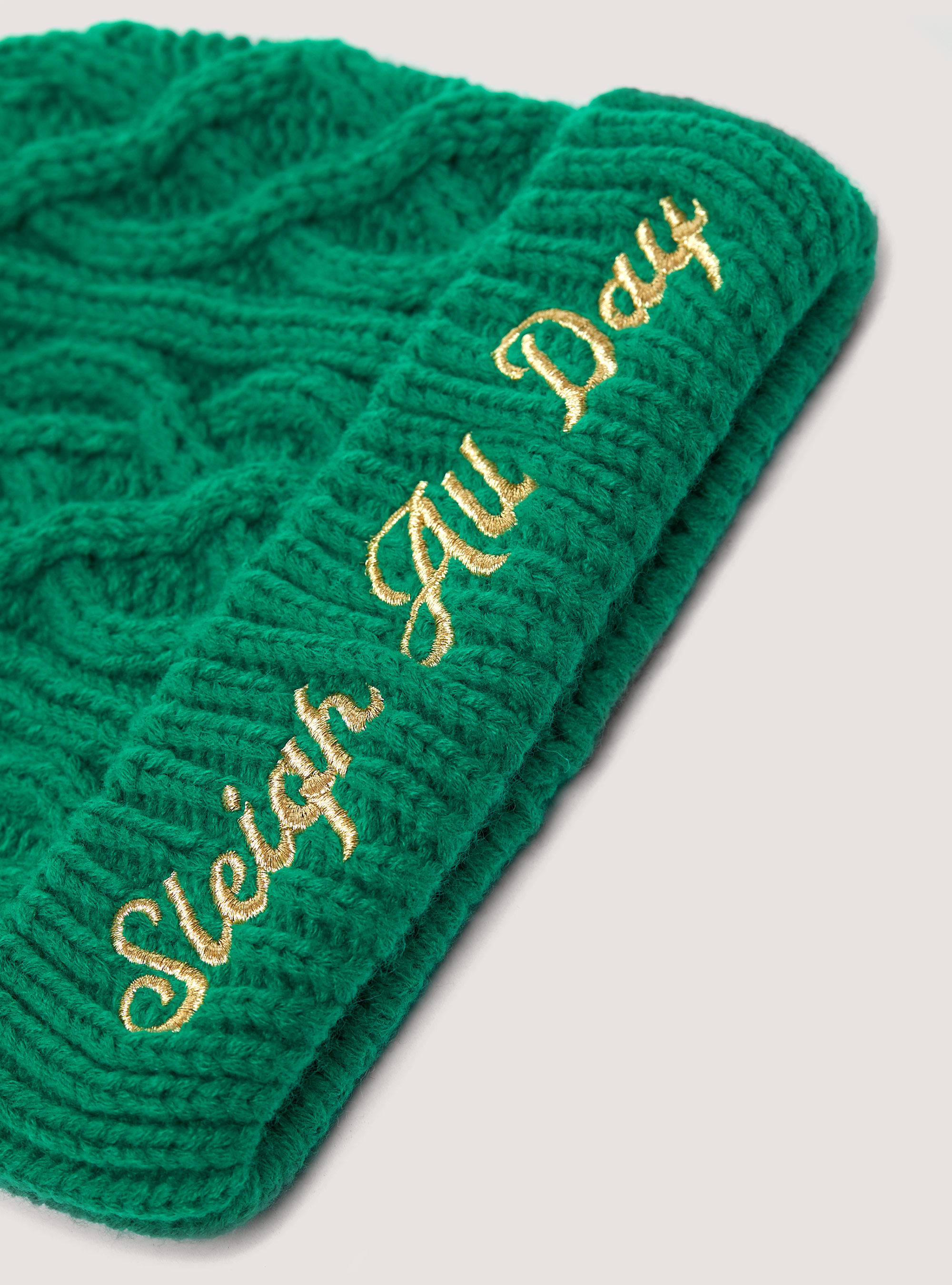 Cappello Christmas Collection con pon pon, GN1 GREEN DARK