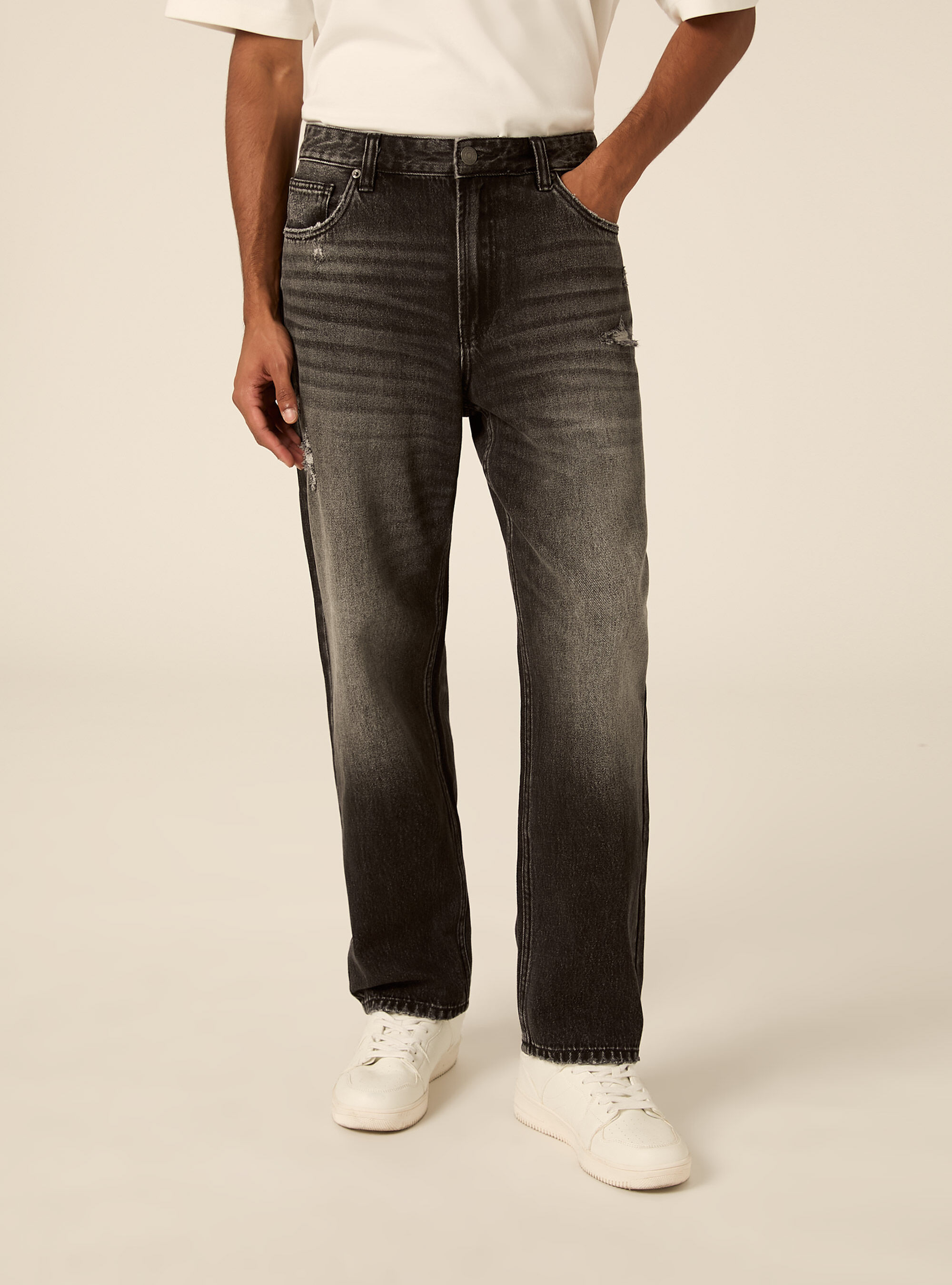 Pantalone in denim tapered fit