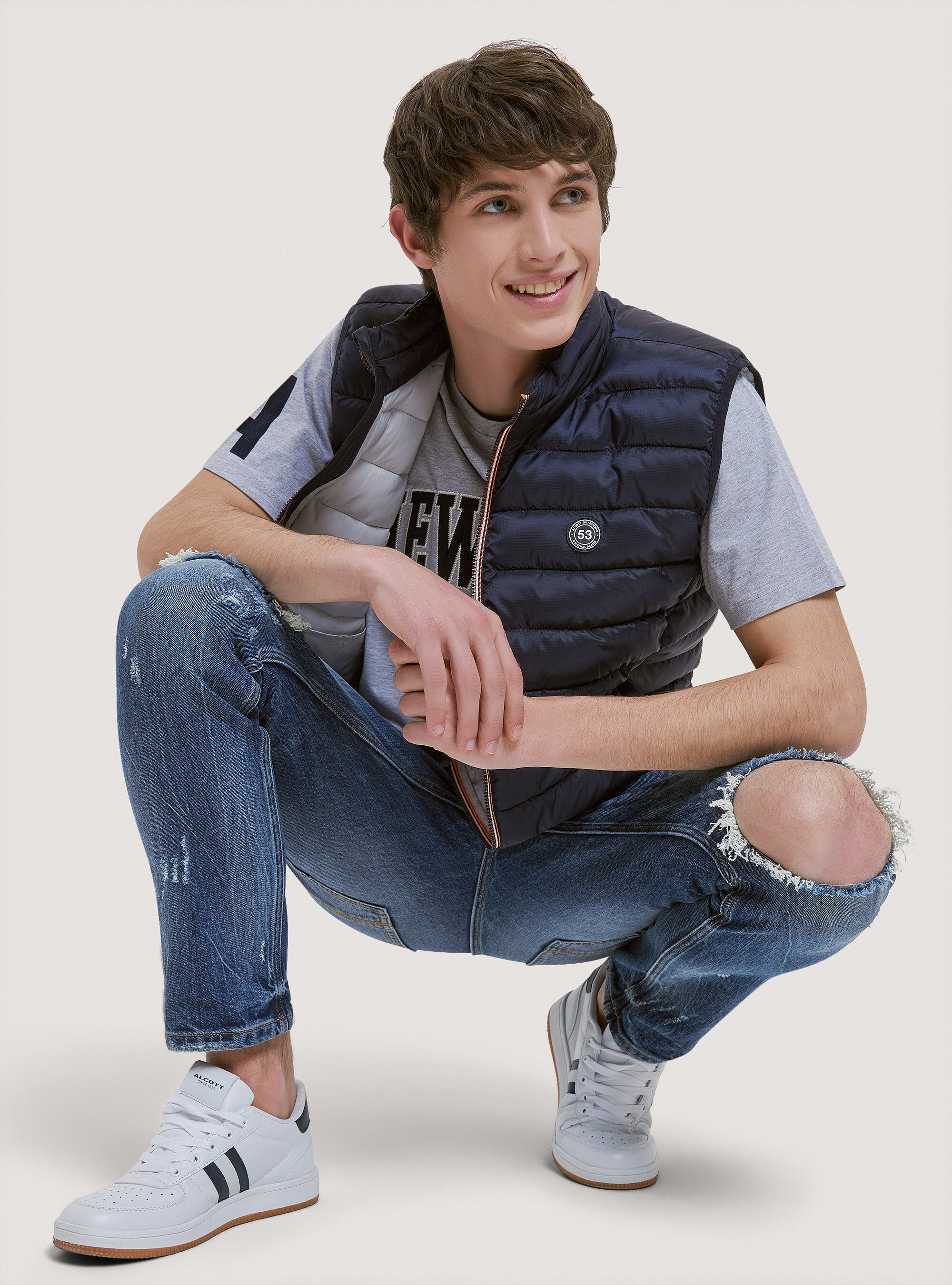 Basic sleeveless with recycled padding and contrasting zip, BLUE