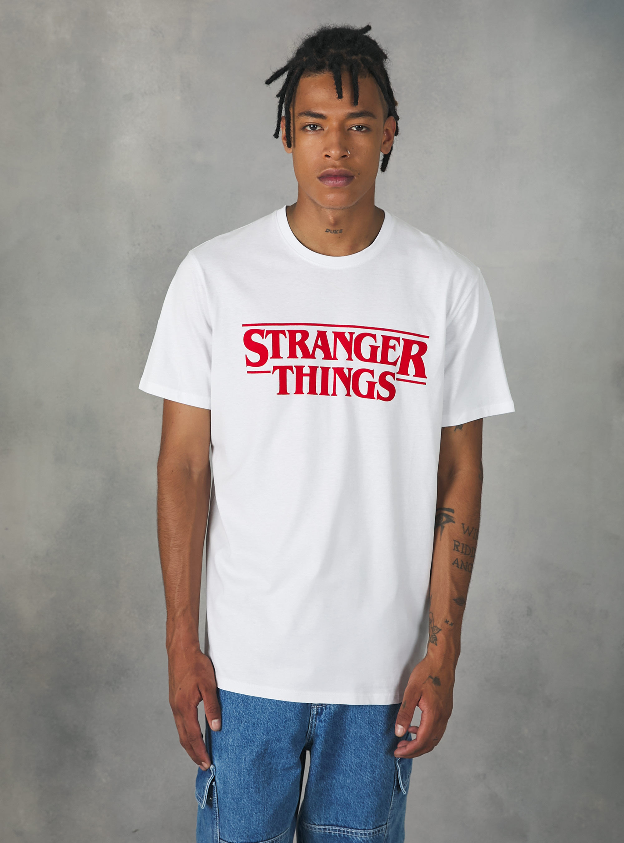 T shirt hotsell stranger things uomo