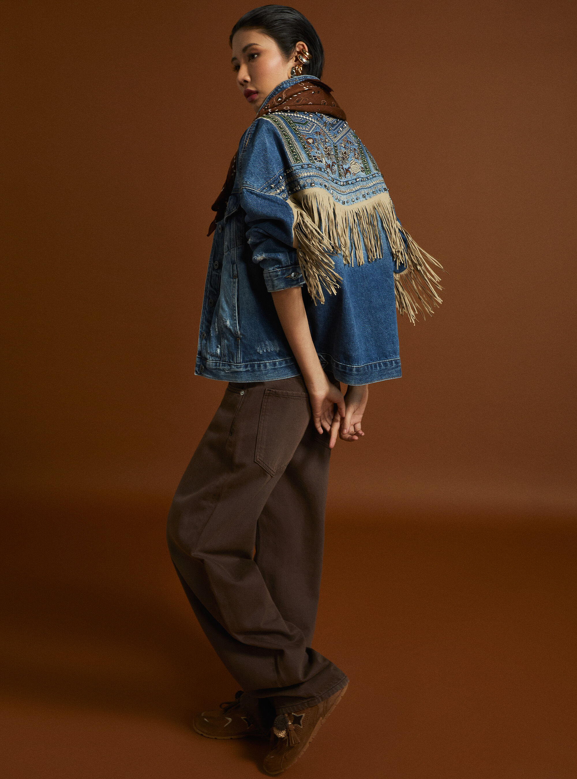Chaqueta vaquera con flecos