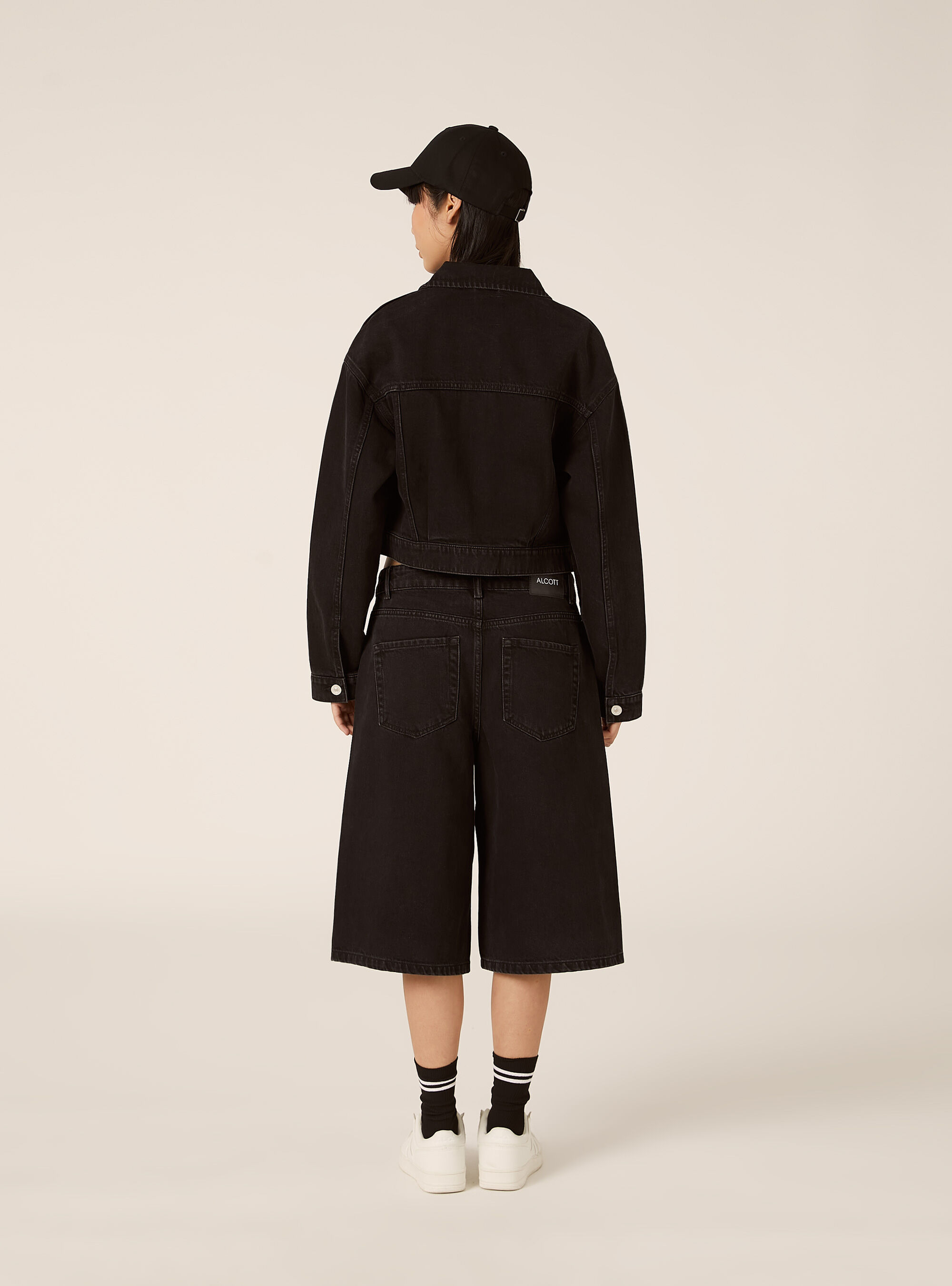 Bermuda jort fit in denim colorato, BK1 BLACK