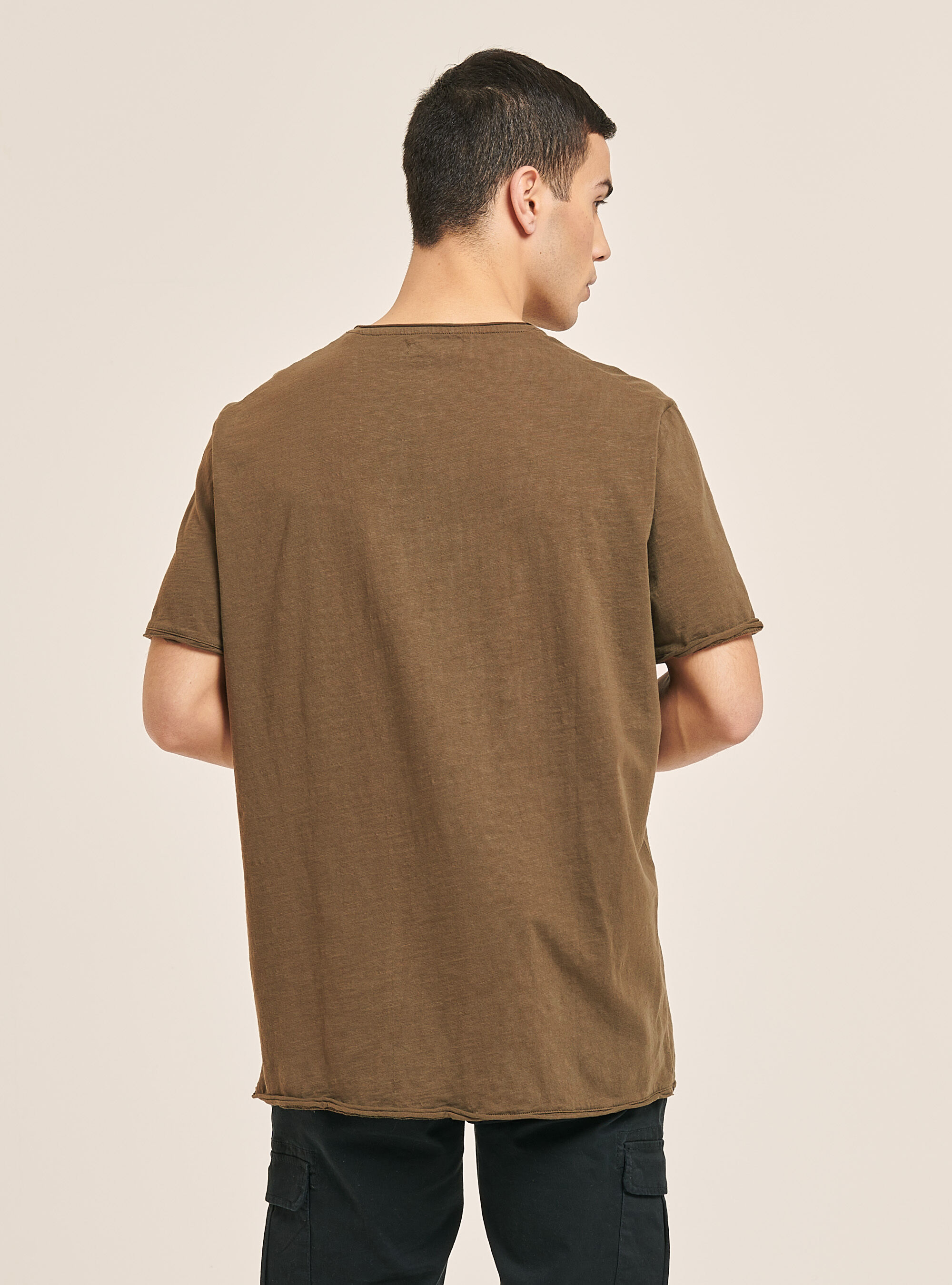 T-shirt en coton coup&eacute; &agrave; vif