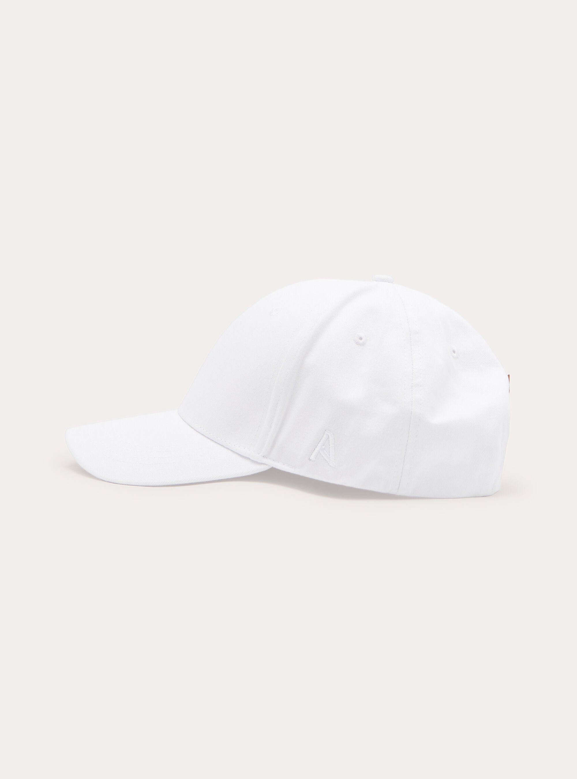Plain-coloured basic hat