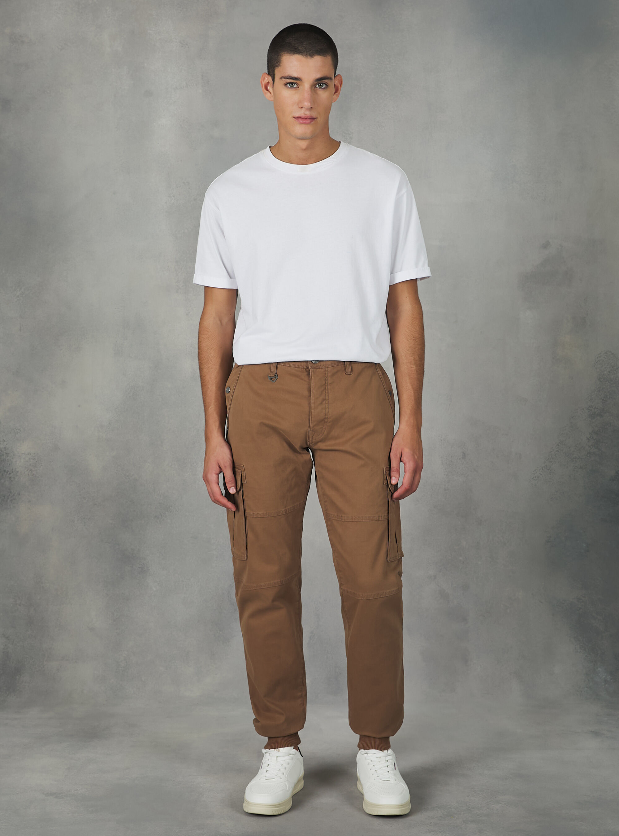 Cotton cargo trousers with elastic band | Alcott | Men's