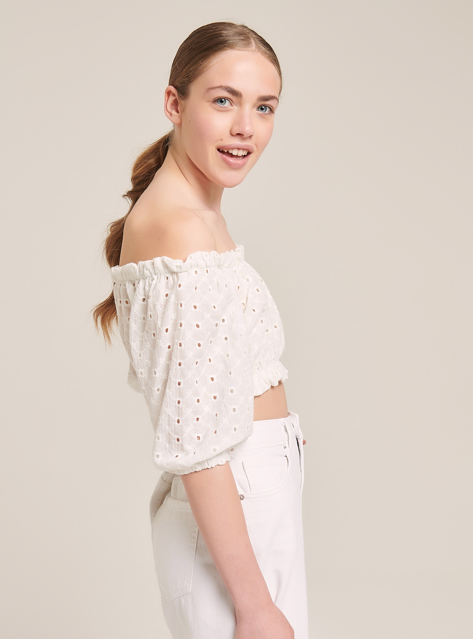 Blusa con scollo a barca in crochet, BIANCO