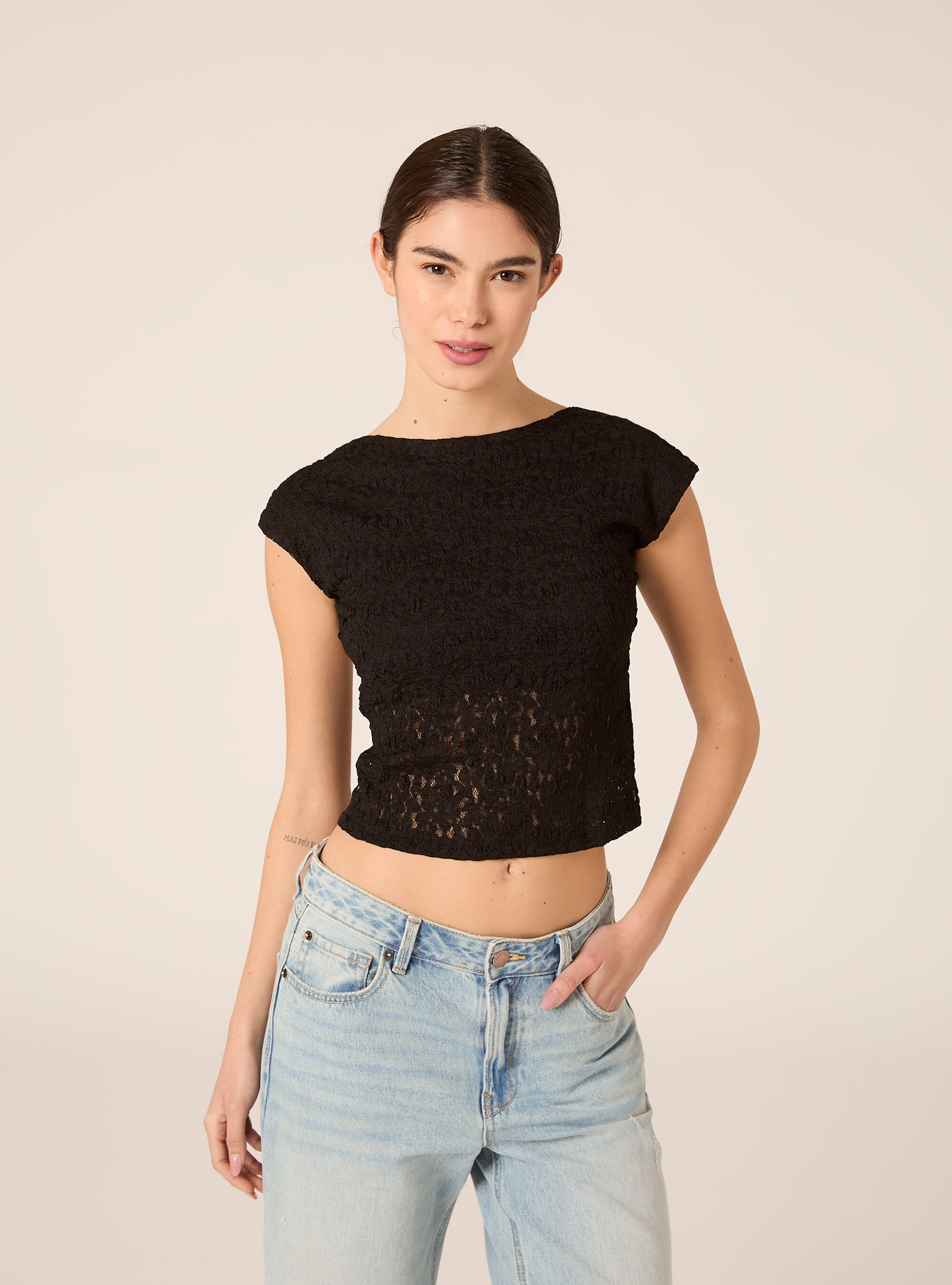 Maglietta in pizzo con schiena scoperta, BK1 BLACK