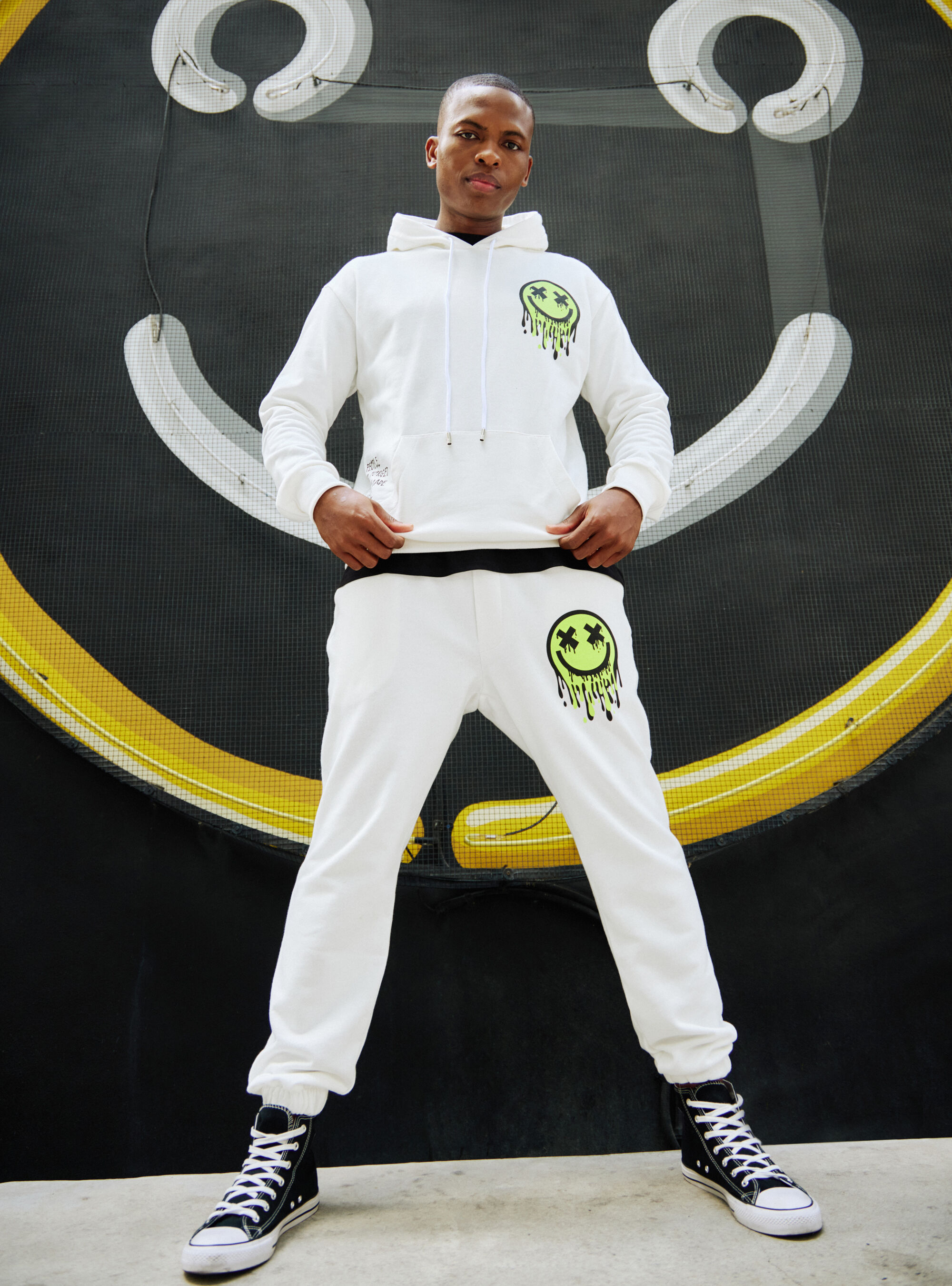 Pantaloni jogger con stampa grafica ''Smile'' | Alcott | Mid Season Sale  Uomo