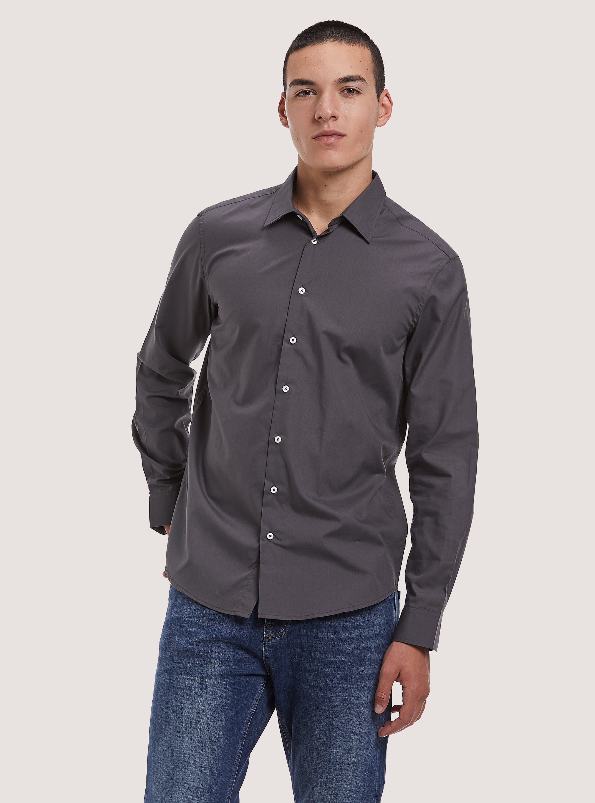 Camicia a manica lunga in tinta unita