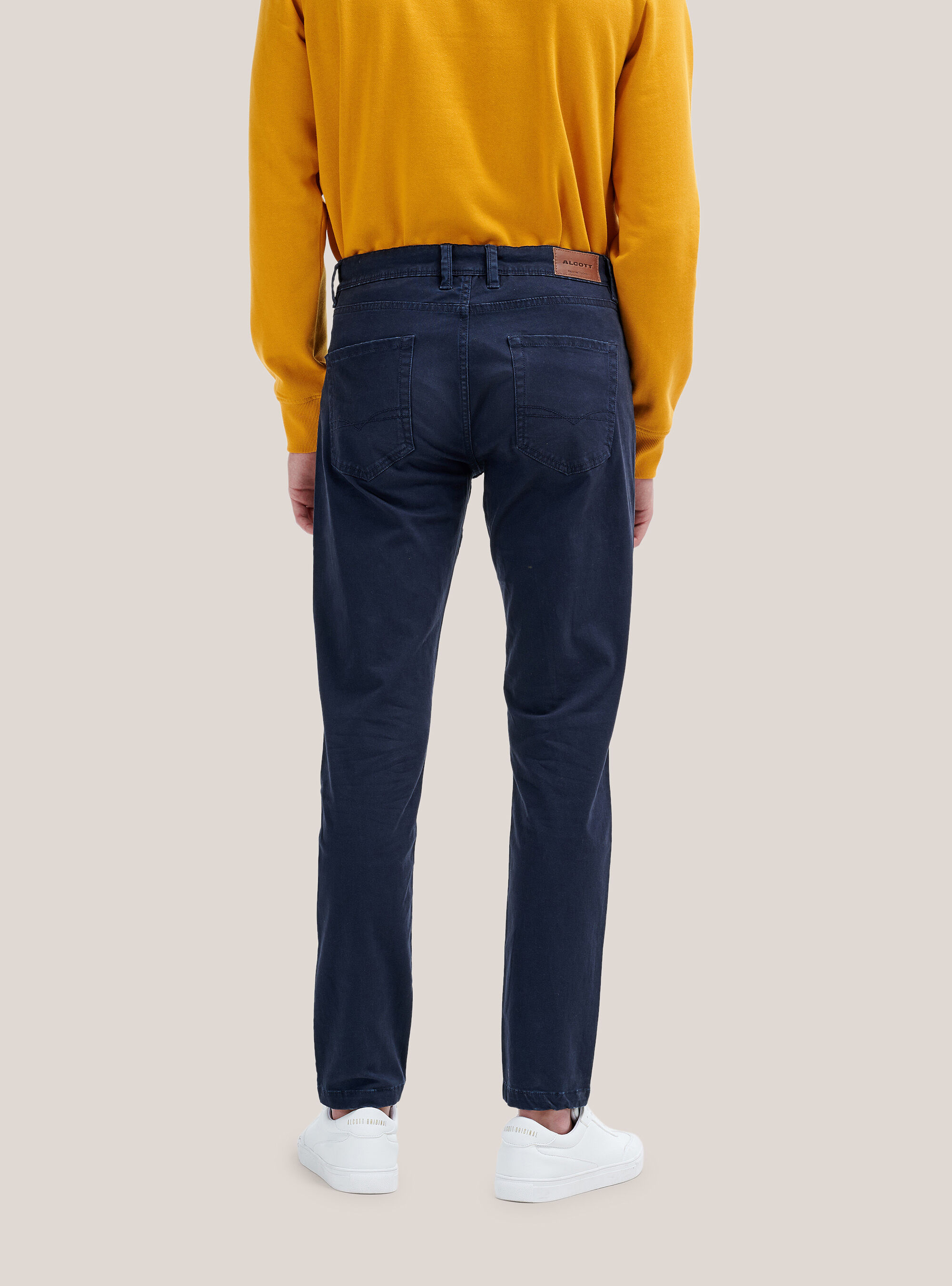 R&ouml;hrenhose aus recycelter Baumwolle, C218 BLUE NAVY