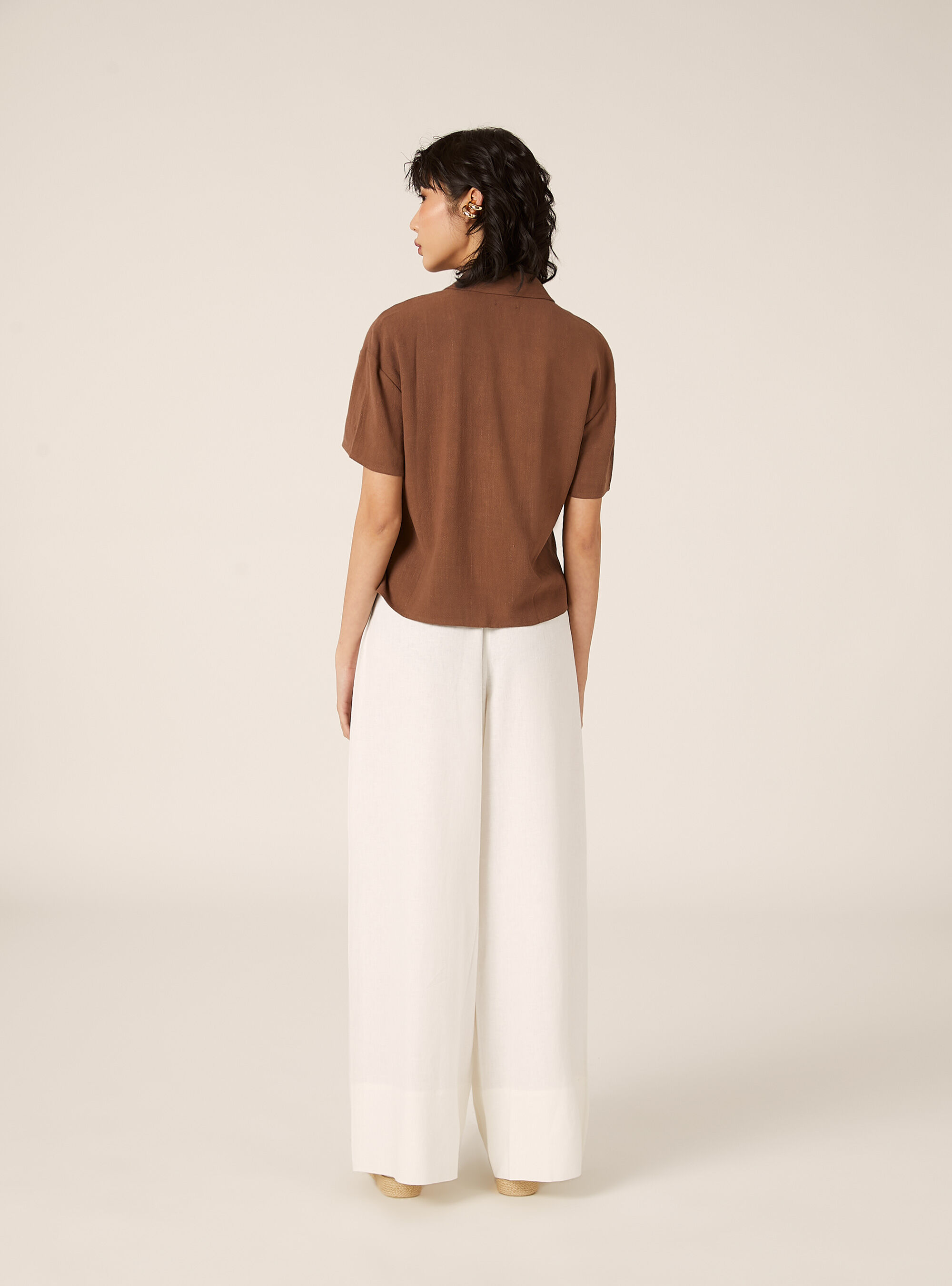 Camisa cropped de mezcla de lino, BR2 BROWN MEDIUM