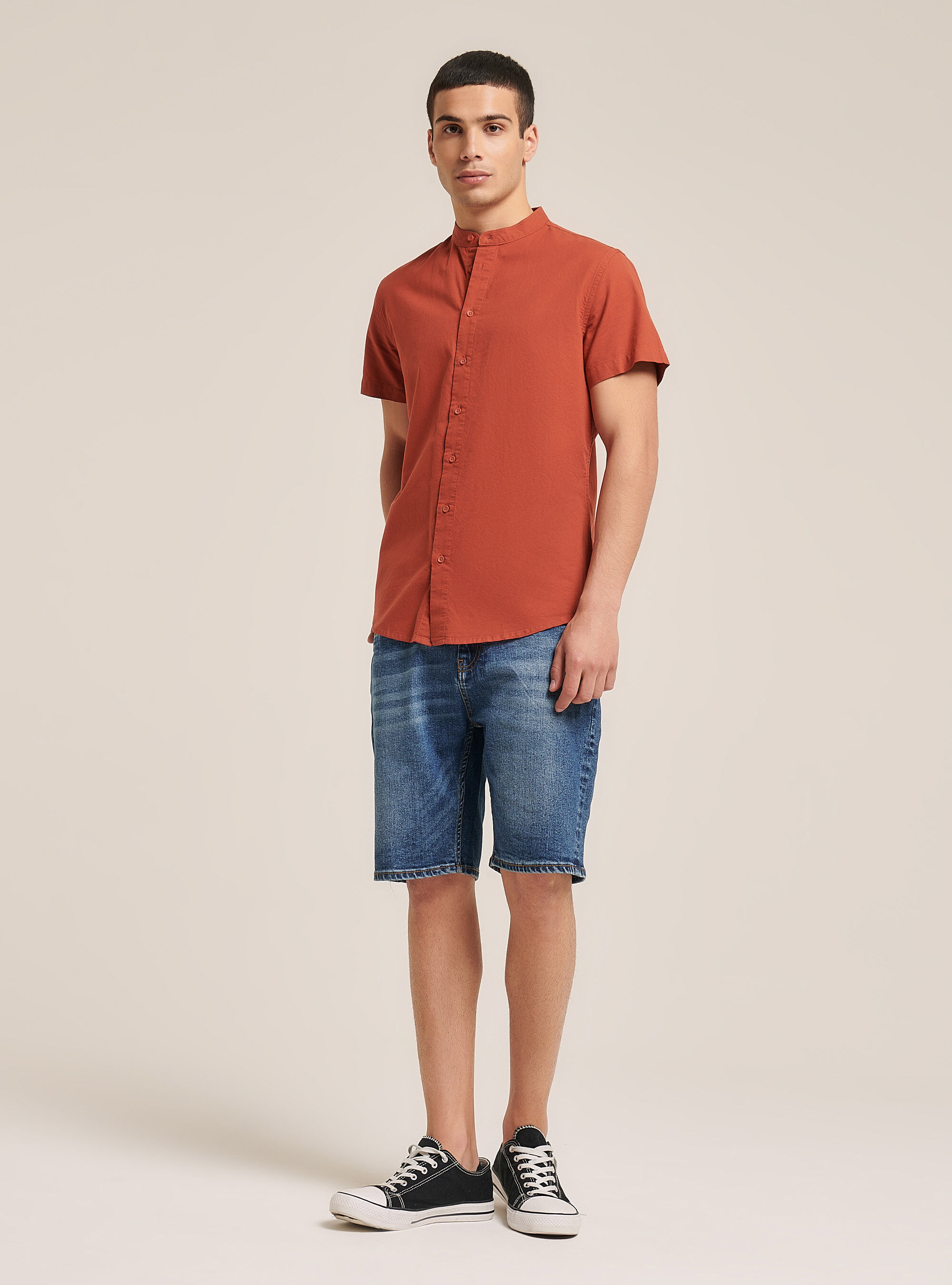 Camicia a maniche corte con collo coreano, C3422 RUSTY